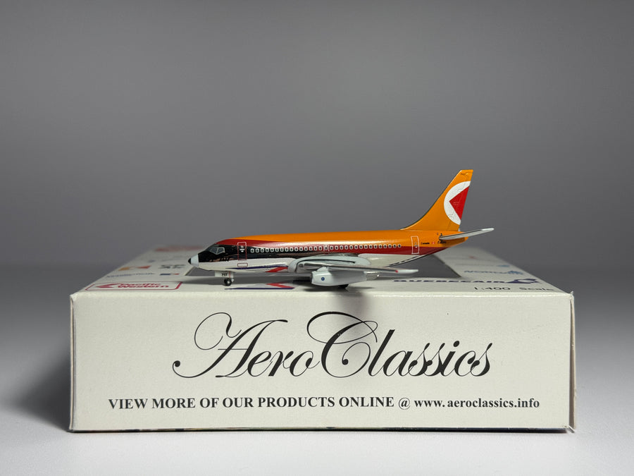 Aeroclassics 1:400 CP Air Boeing 737-200 C-GCPV 1980s polished AC18093