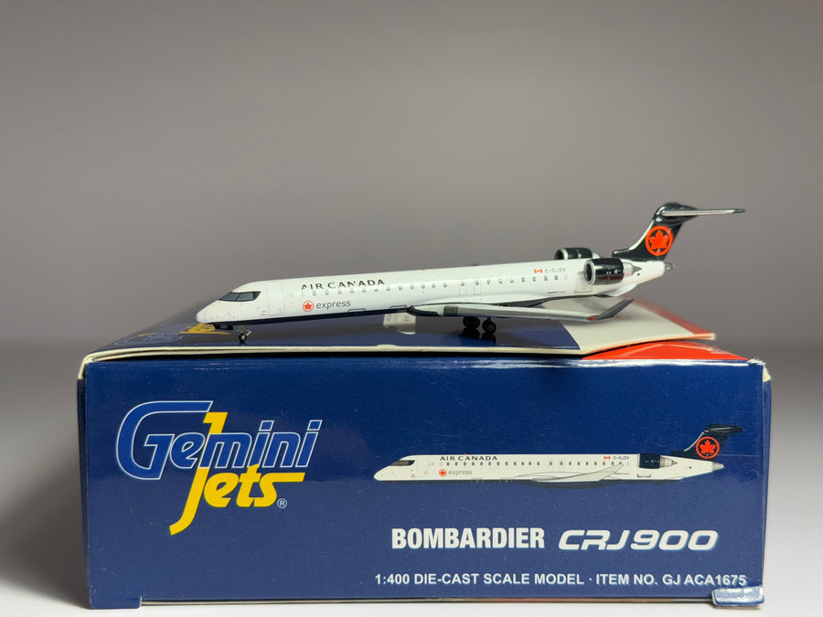 Gemini Jets 1:400 Air Canada Express Bombardier CRJ900 C-GJZV new colors GJACA1675