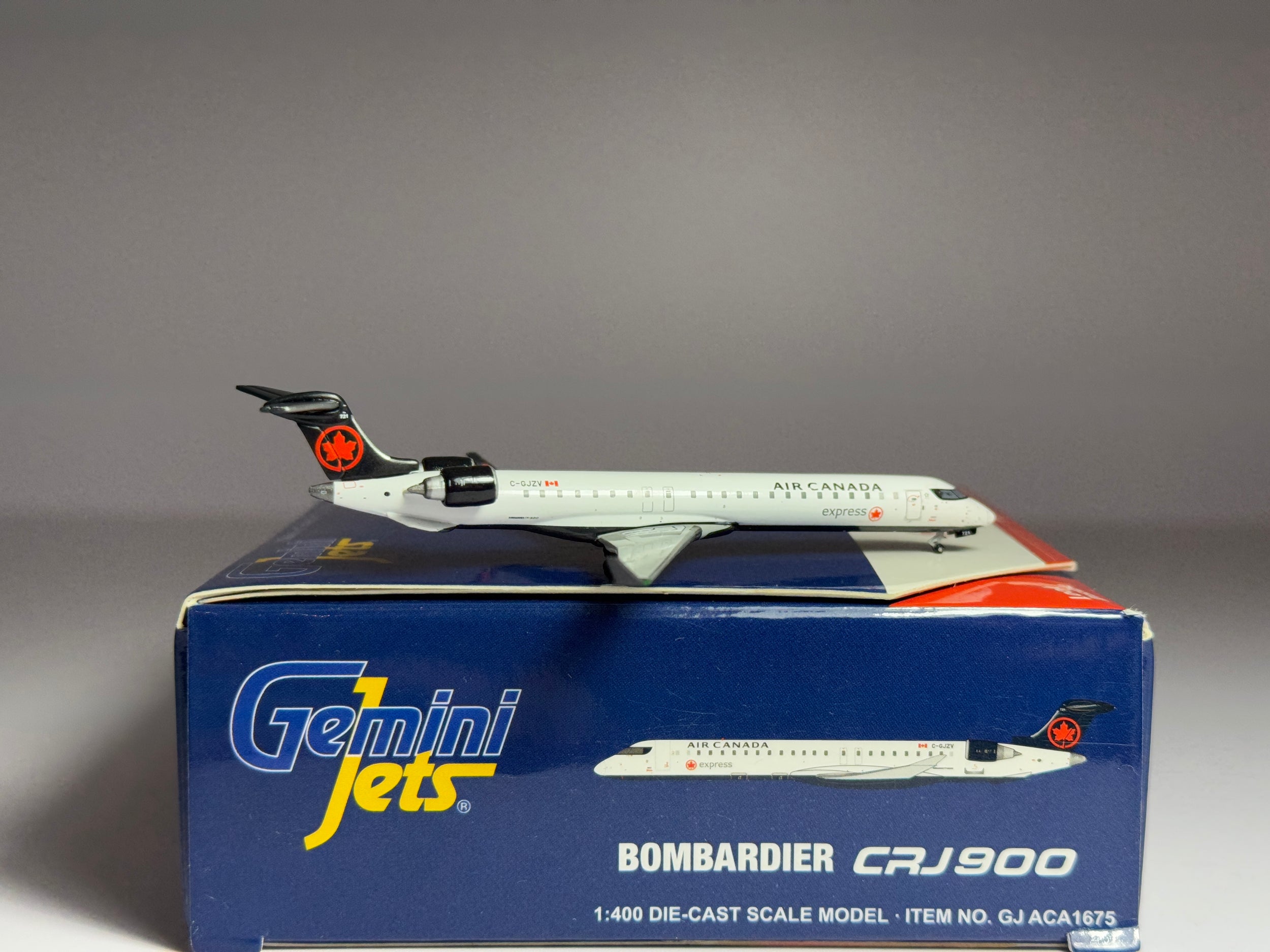 Gemini Jets 1:400 Air Canada Express Bombardier CRJ900 C-GJZV new colors GJACA1675