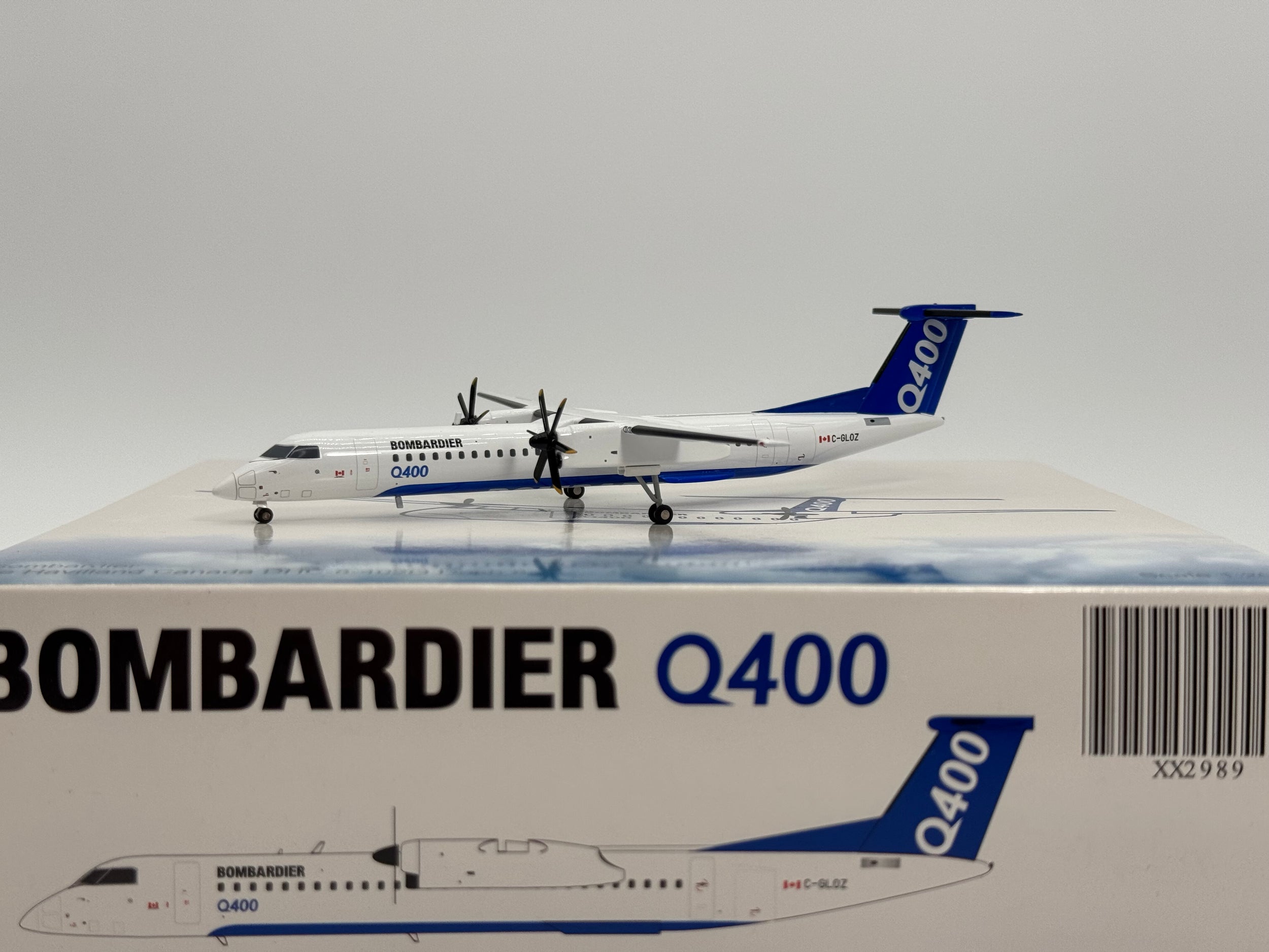 JC Wings 1:200 House Colors Bombardier Q400 C-GLOZ Rollout XX2989