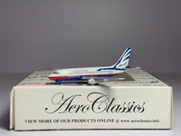 Aeroclassics 1:400 Canadian North Boeing 737-200 C-GOPW Canada Goose ACCGOPW