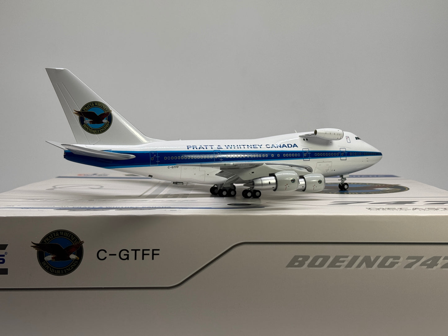JC Wings 1:200 Pratt & Whitney Canada Boeing 747SP C-GTFF Engine Test "Flaps Down" XX20286A