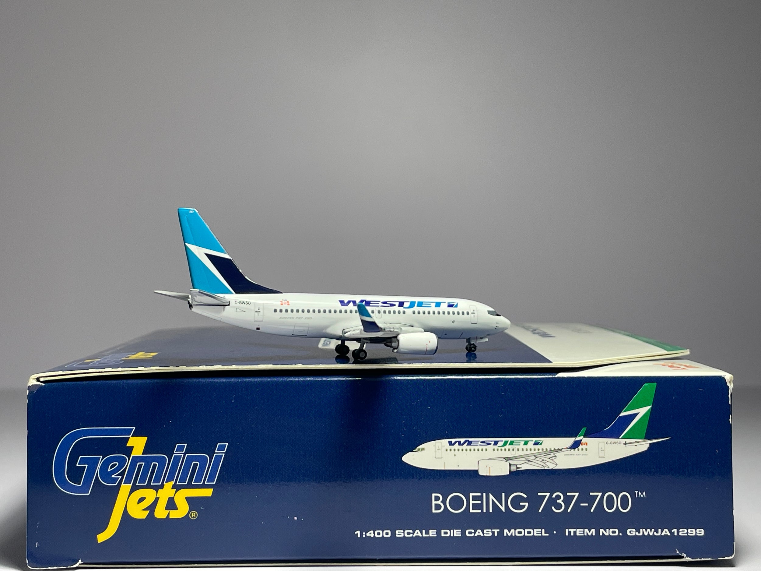 Gemini Jets 1:400 WestJet Boeing 737-700 C-GWSO GJWJA1299