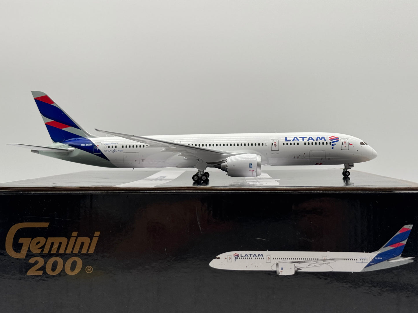 Gemini Jets 1:200 LATAM Airlines B787-9 CC-BGM G2LAN1095
