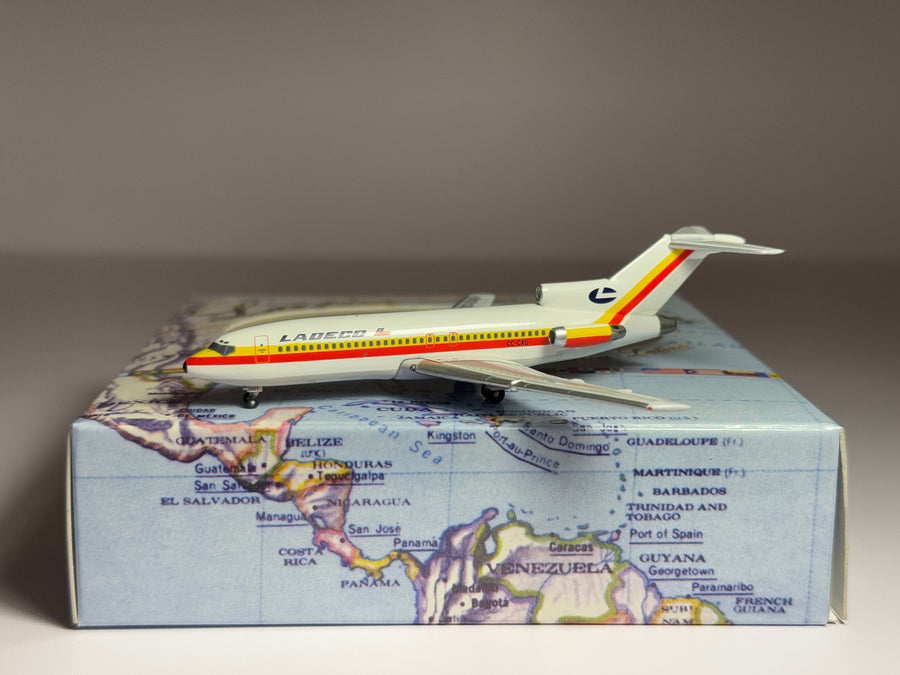 Aeroclassics 1:400 Ladeco Boeing 727-100 CC-CAG old colors ACCCCAG