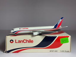 Aeroclassics 1:400 LAN Chile Boeing 767-300 CC-CDM BB4-2004-45
