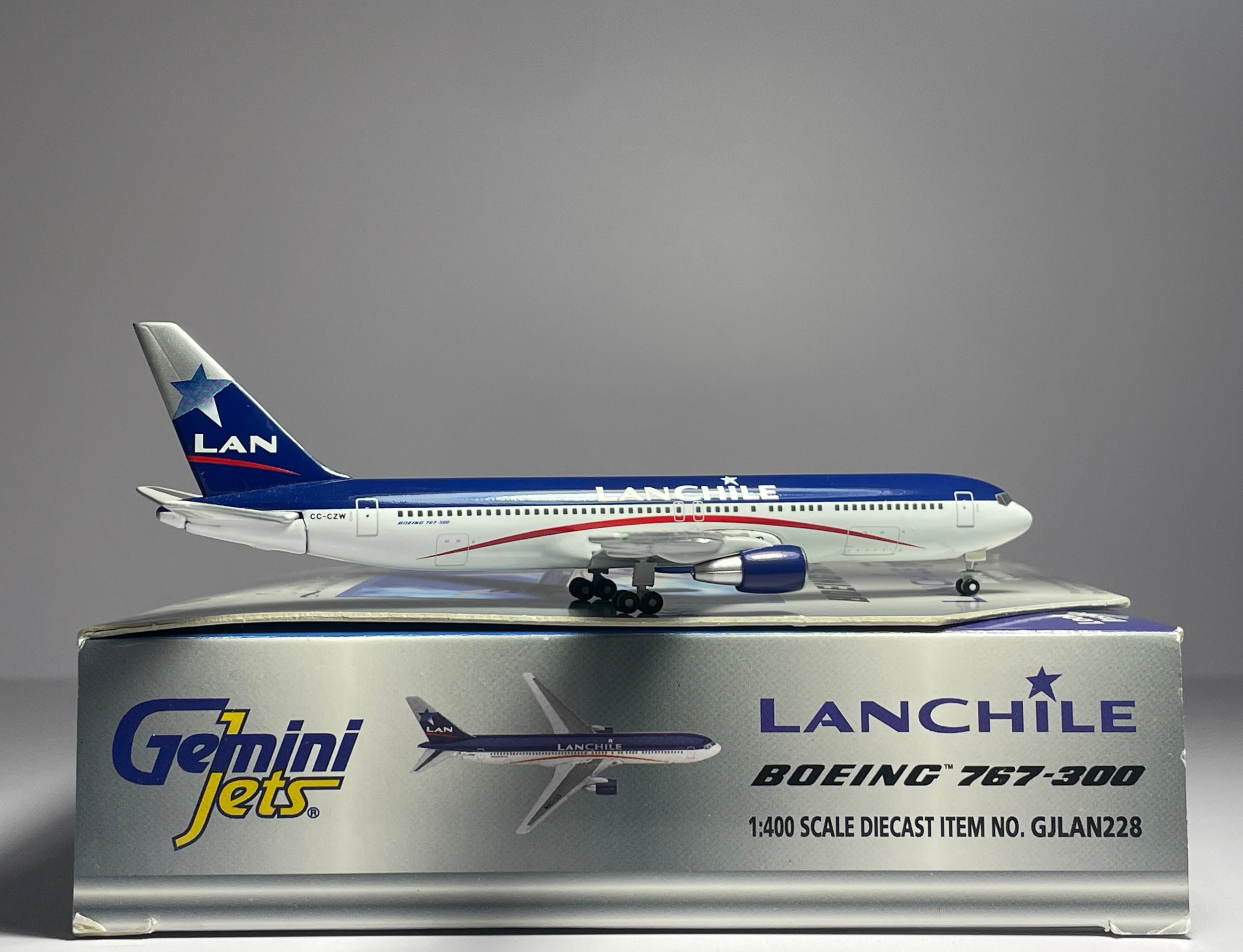 Gemini Jets 1:400 LAN Airlines Boeing 767-300 CC-CZW 1990s colors GJLAN228