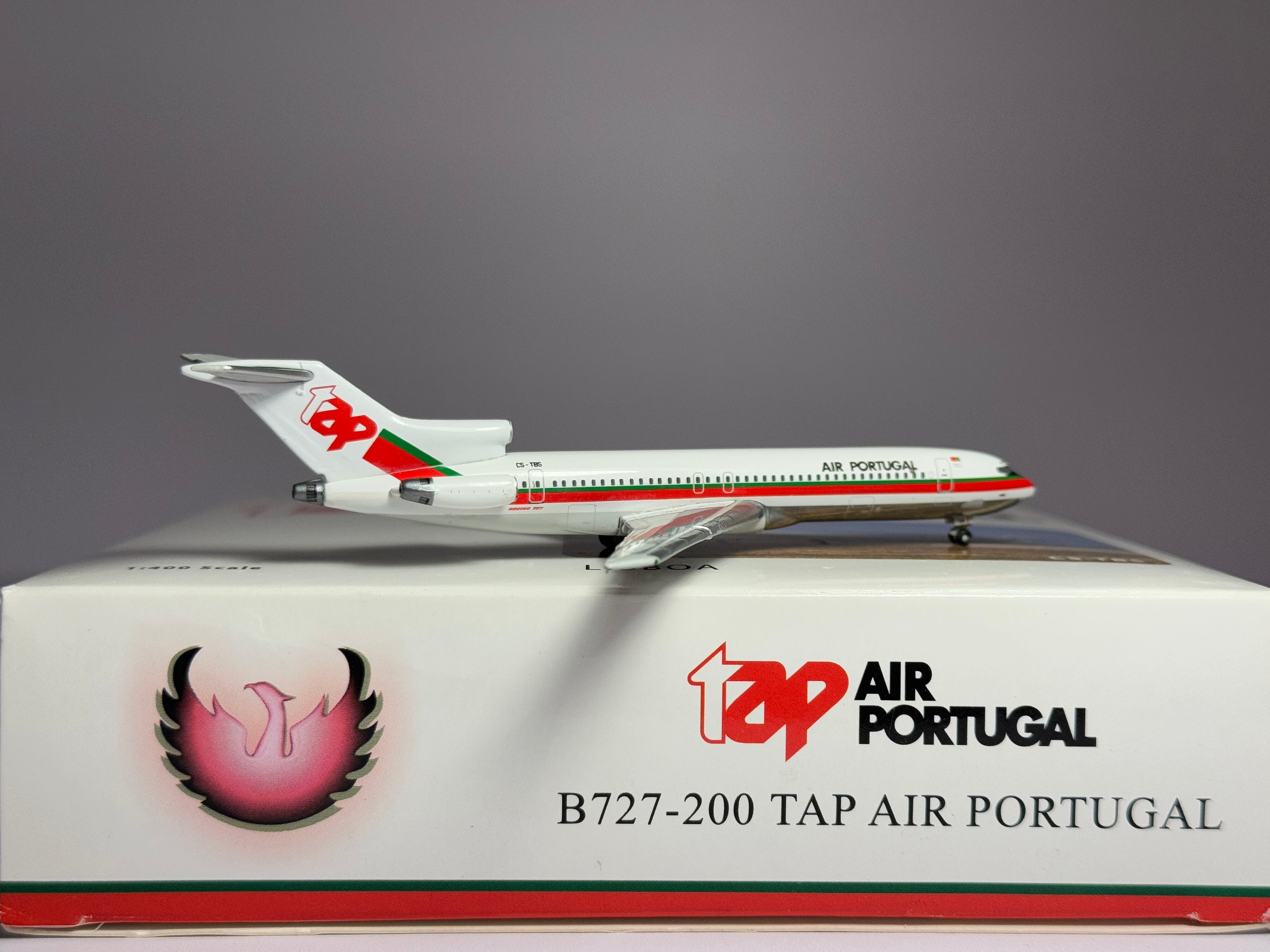 Phoenix Models 1:400 TAP Air Portugal Boeing 727-200 CS-TBS PH410119