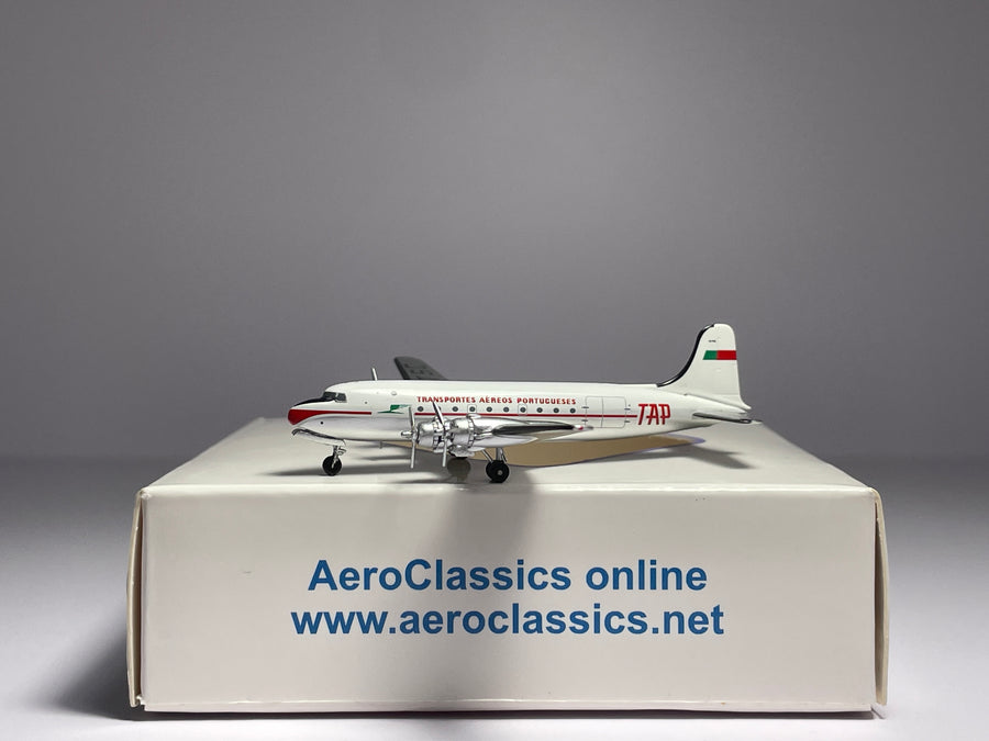 Aeroclassics 1:400 TAP Air Portugal Douglas C-54A CS-TSC ACCSTSC