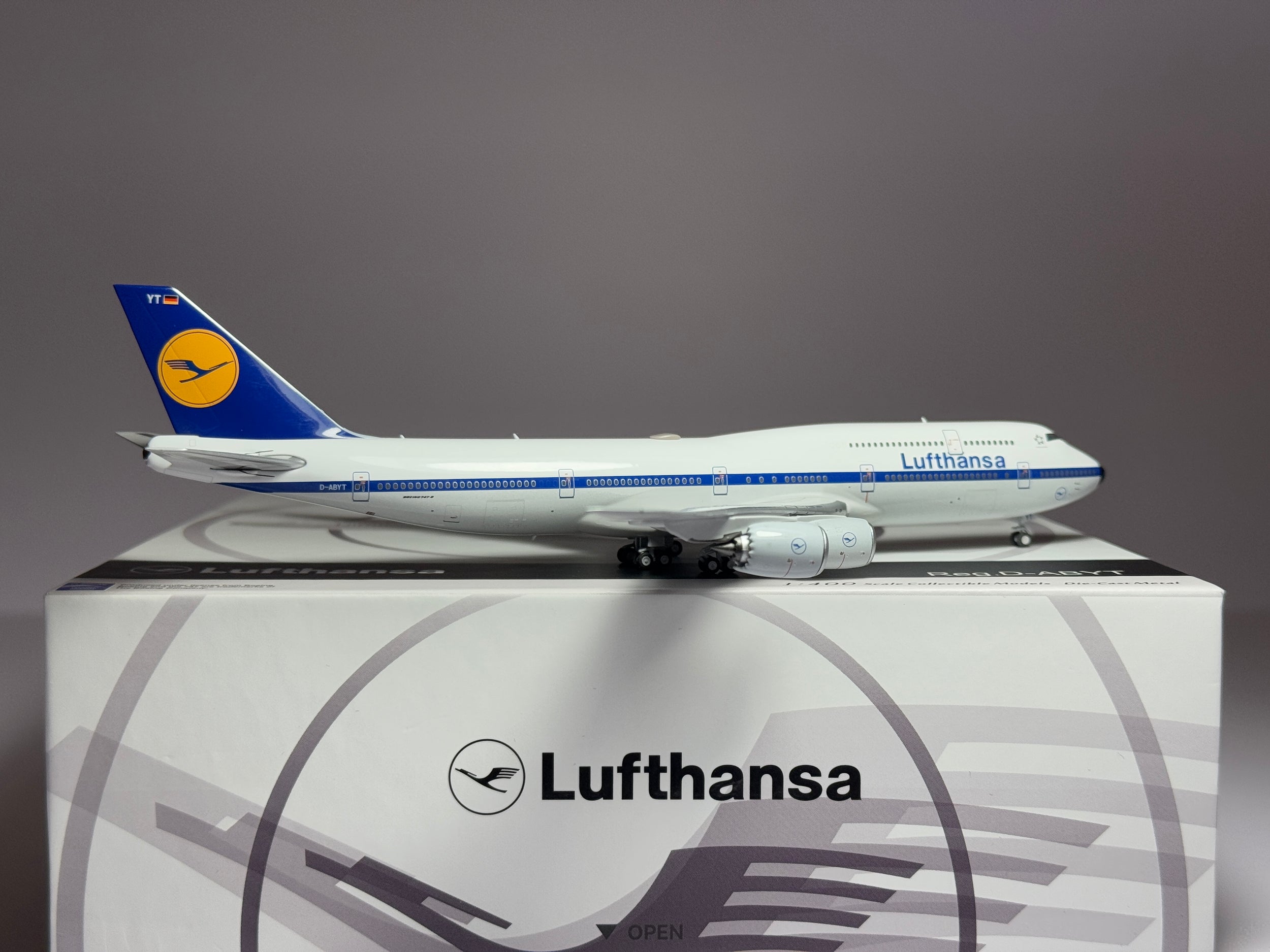 NG Models 1:400 Lufthansa Boeing 747-8i D-ABYT Retro "Koln" G2DLH536