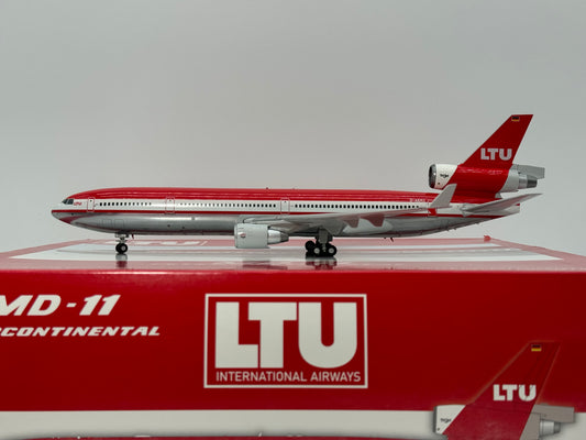 JC Wings 1:200 LTU McDonnell Douglas MD-11 D-AERZ LH2312