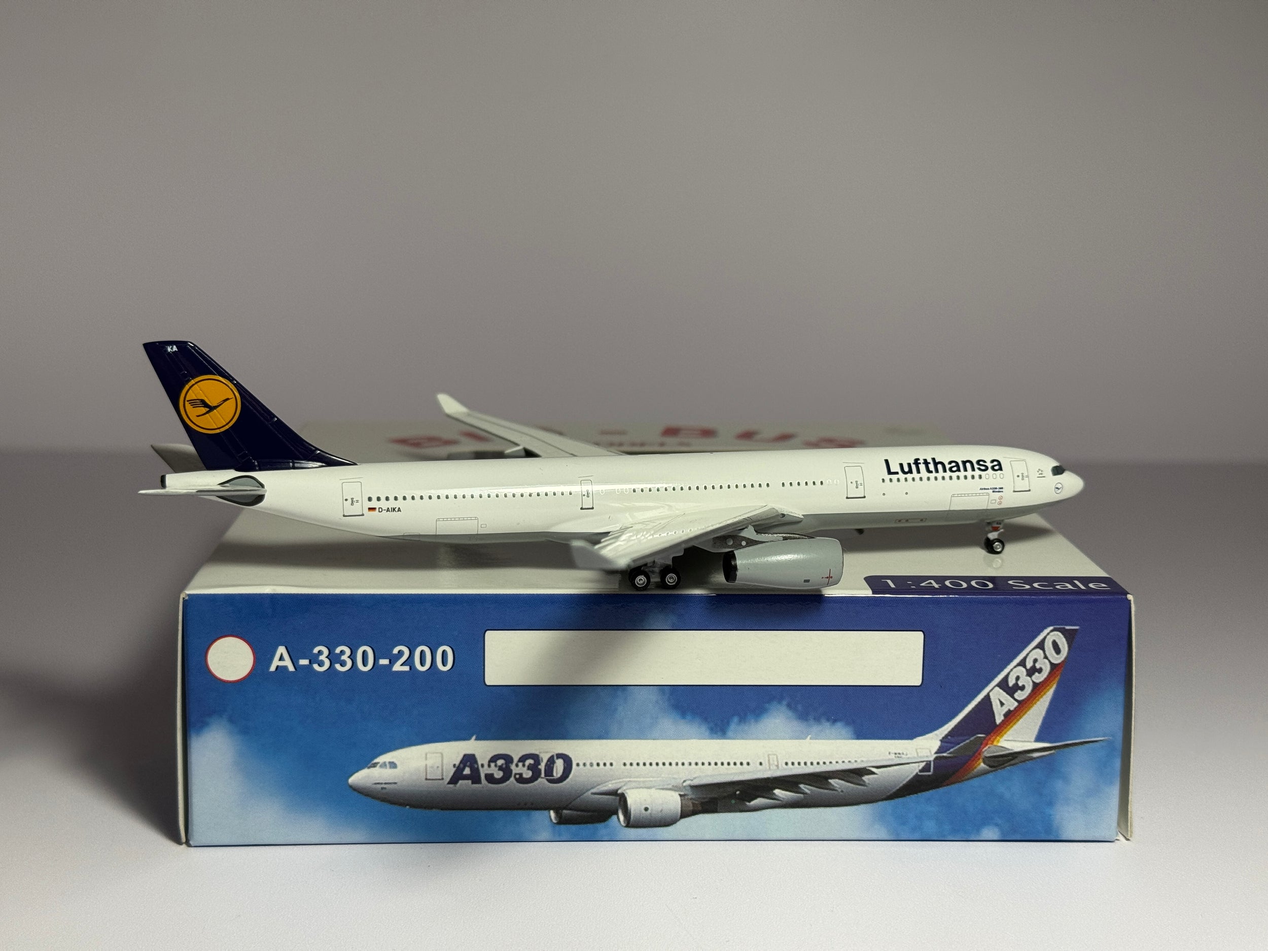 Aeroclassics 1:400 Lufthansa Airbus A330-300 D-AIKA 1990s colors ACDAIKA
