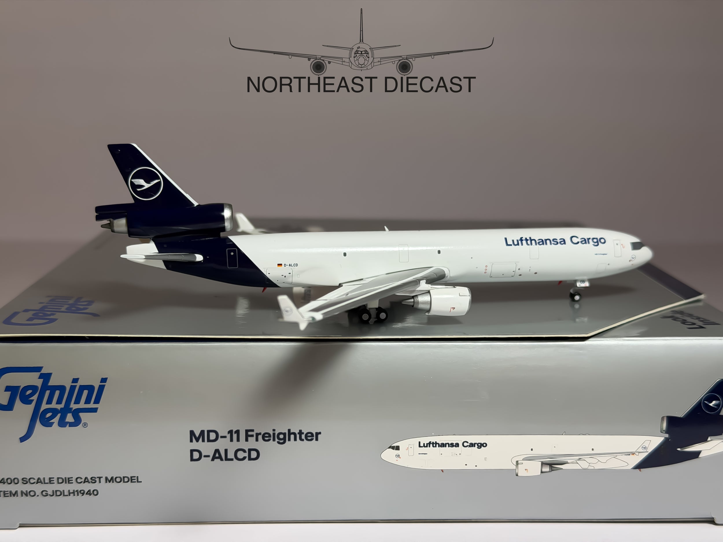 Lufthansa Cargo McDonnell Douglas MD-11F 1:400 Gemini Jets D-ALCD (GJDLH1940)