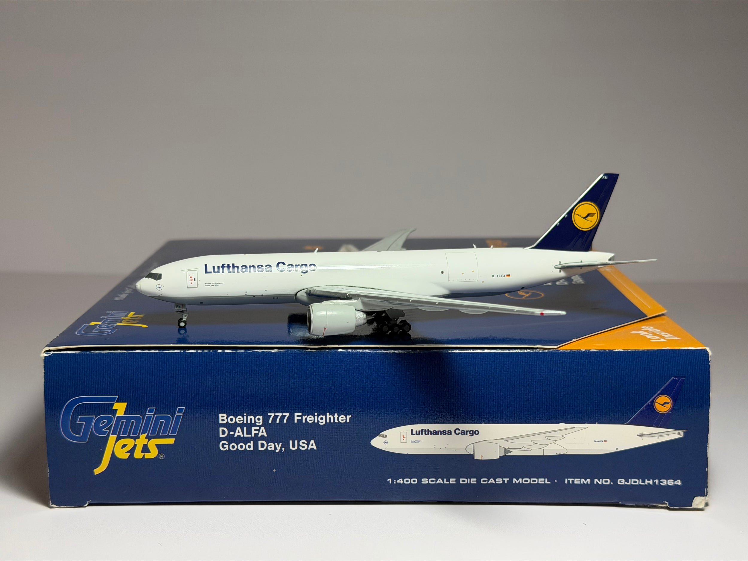 Gemini Jets 1:400 Lufthansa Cargo Boeing 777F D-ALFA 1990s colors GJDLH1364