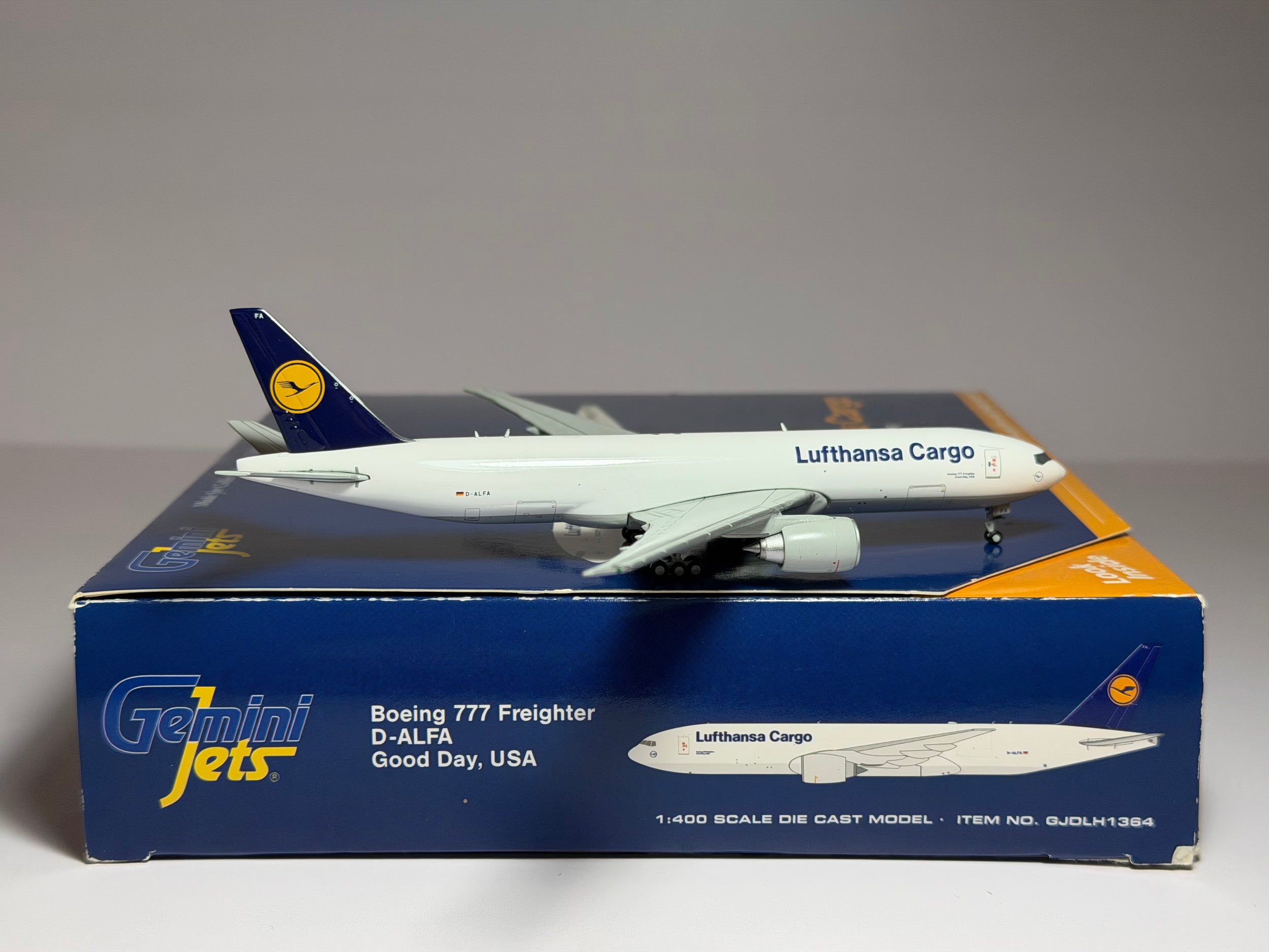Gemini Jets 1:400 Lufthansa Cargo Boeing 777F D-ALFA 1990s colors GJDLH1364