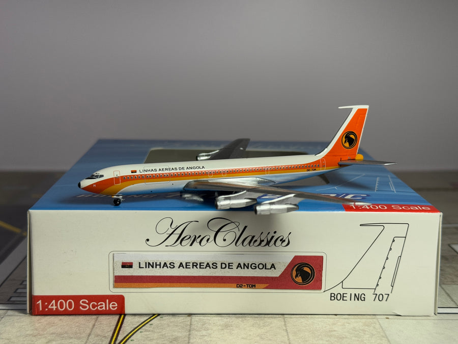 Aeroclassics 1:400 TAAG Aereas De Angola Boeing 707-320 D2-TOM ACD2TOM