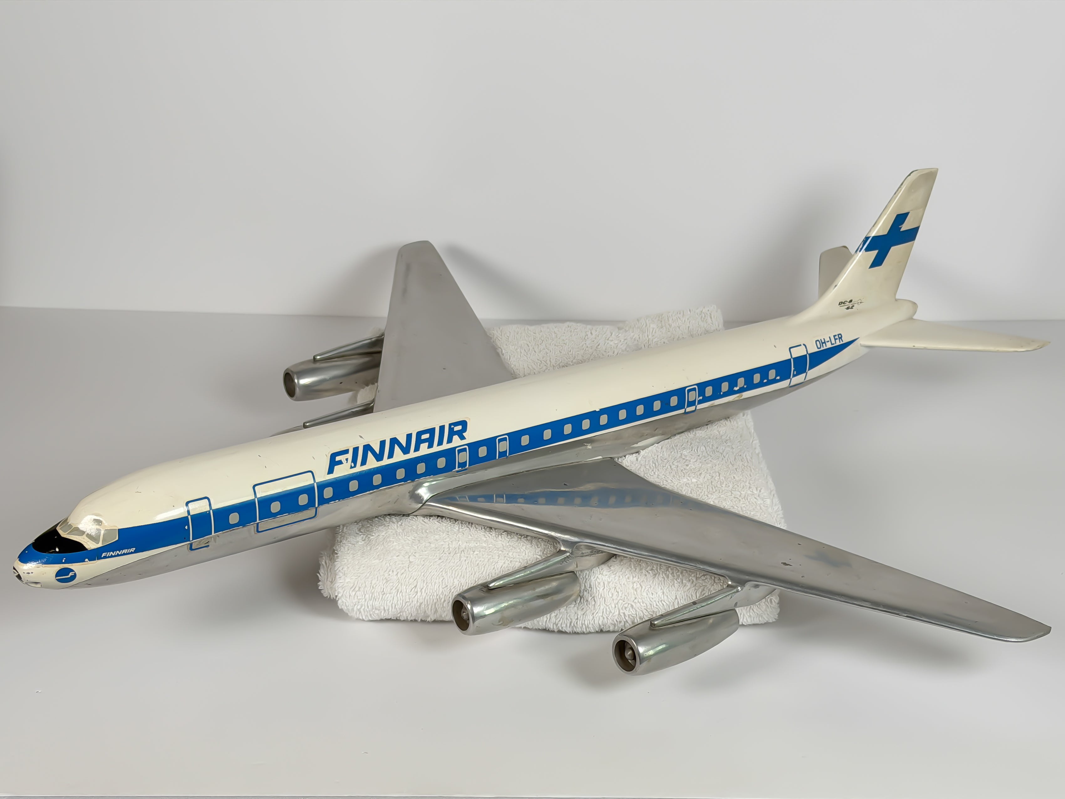 Finnair Douglas DC-8-62 1:72 Scale (OH-LFR) Viking Ship | DFM