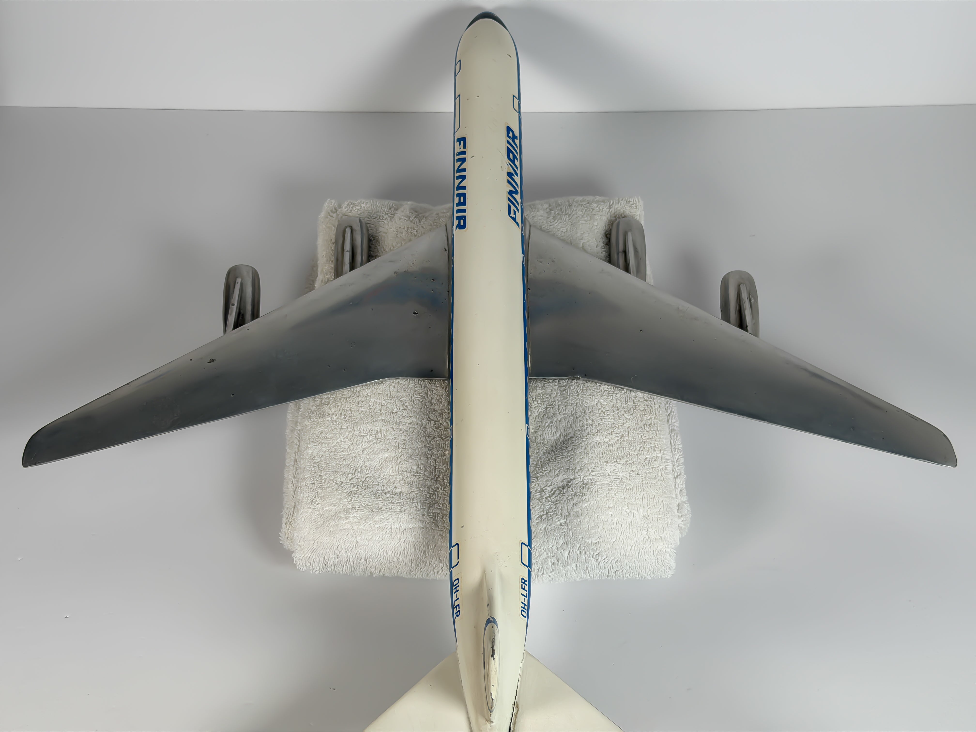 Finnair Douglas DC-8-62 1:72 Scale (OH-LFR) Viking Ship | DFM
