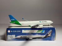 Aeroclassics 1:400 Level Airbus A330-300 EC-MOU current colors ACECMOU