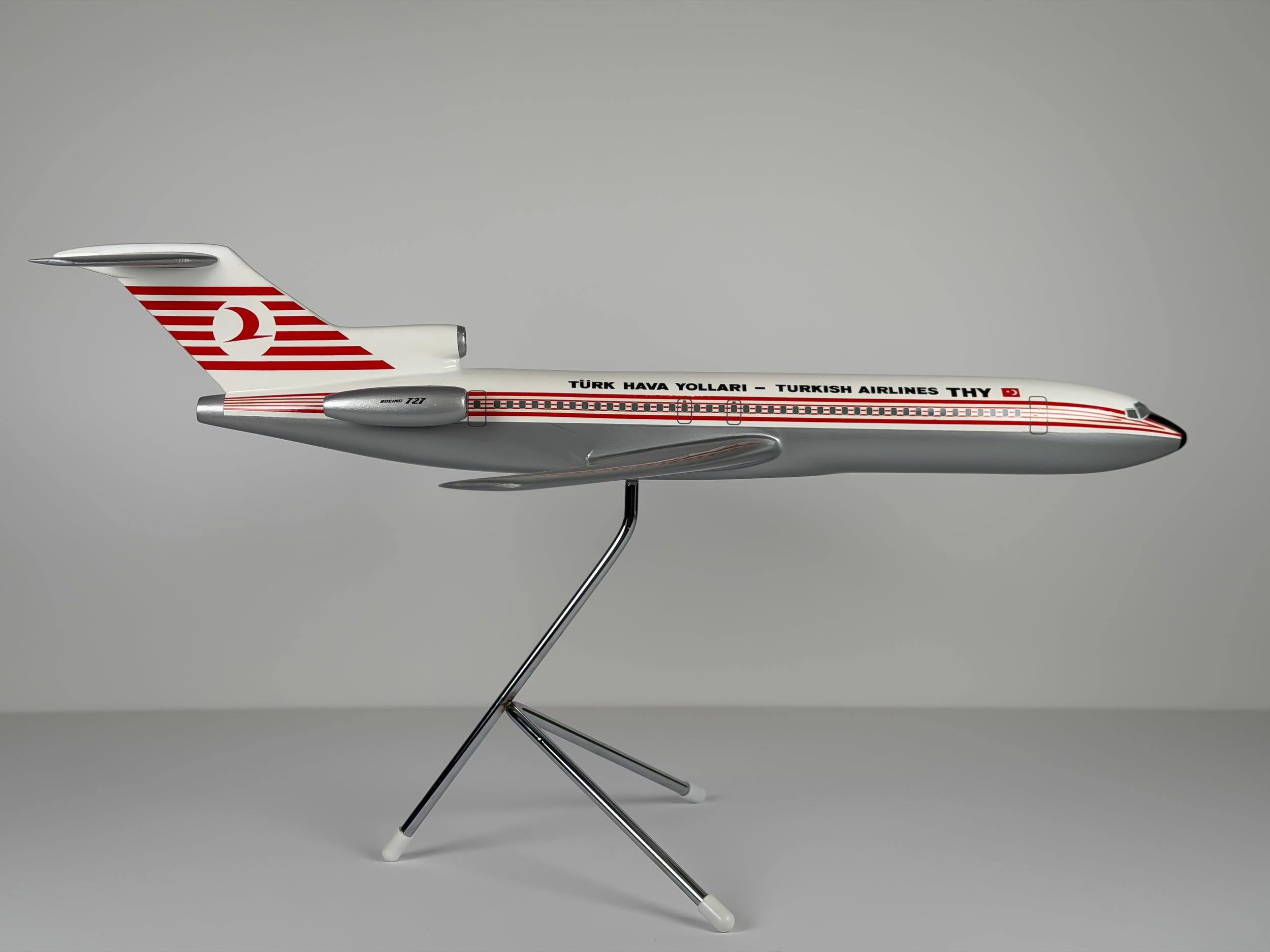 1:100 Turkish Airlines 727-200 - Pajamas - THY | Executive Display Models