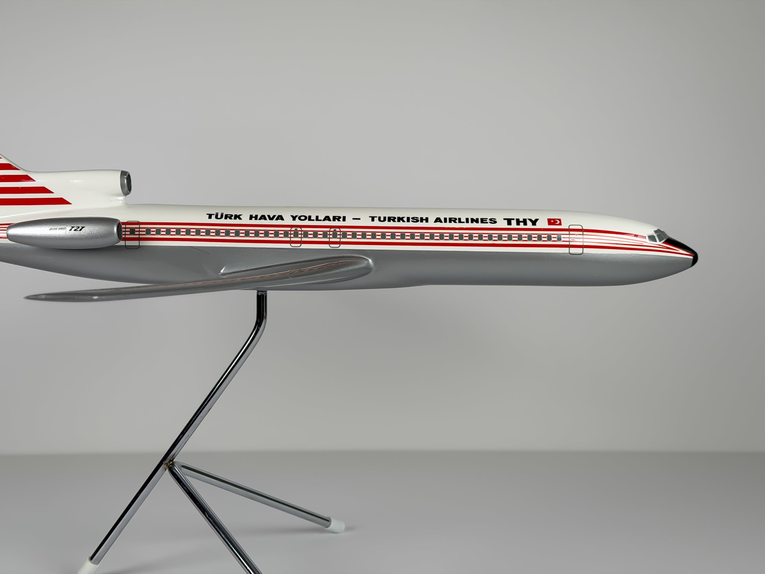 1:100 Turkish Airlines 727-200 - Pajamas - THY | Executive Display Models