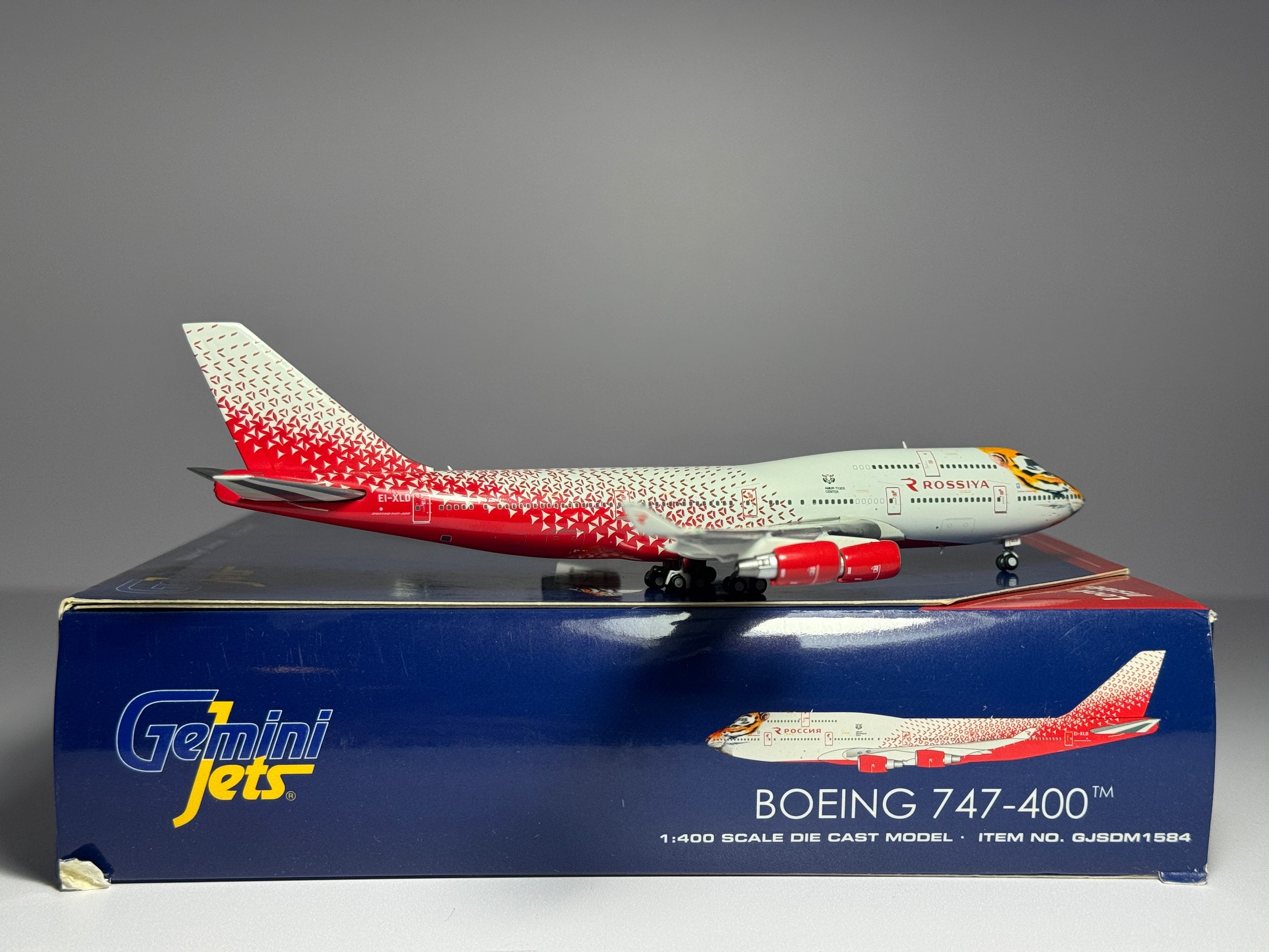 Gemini Jets 1:400 Rossiya Boeing 747-400 EI-XLD GJSDM1584