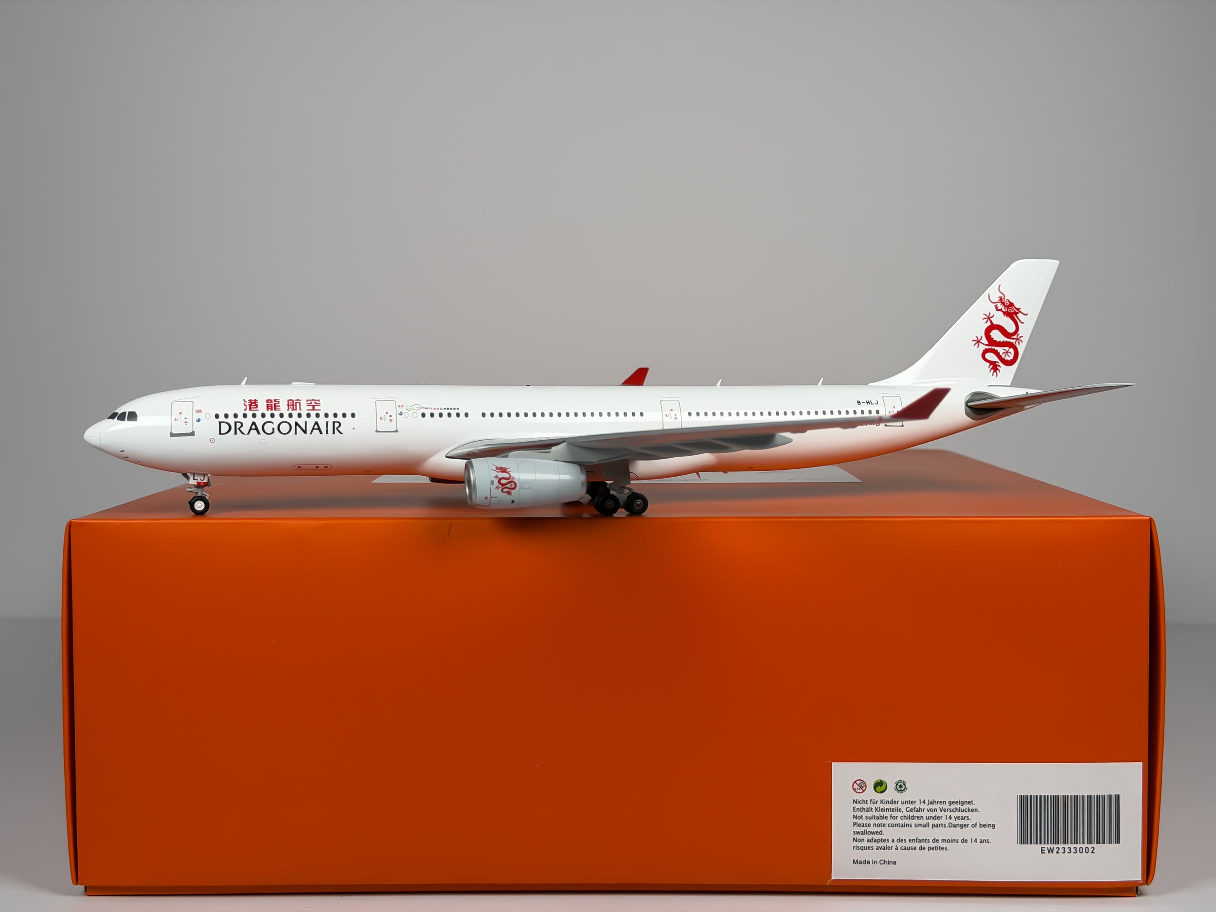 Dragonair Airbus A330-300 1:200 JC Wings B-HLJ (EW2333002)