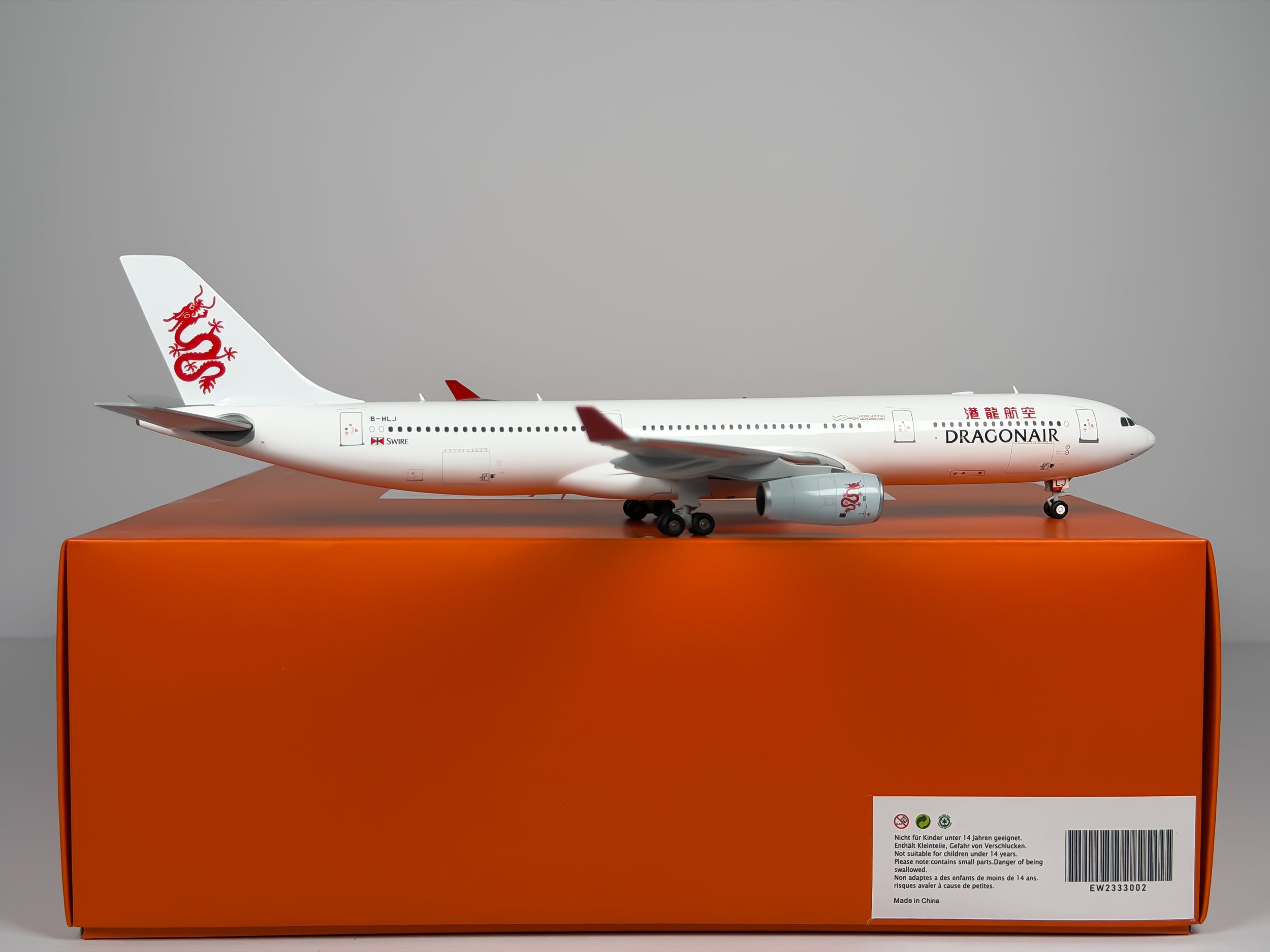 Dragonair Airbus A330-300 1:200 JC Wings B-HLJ (EW2333002)
