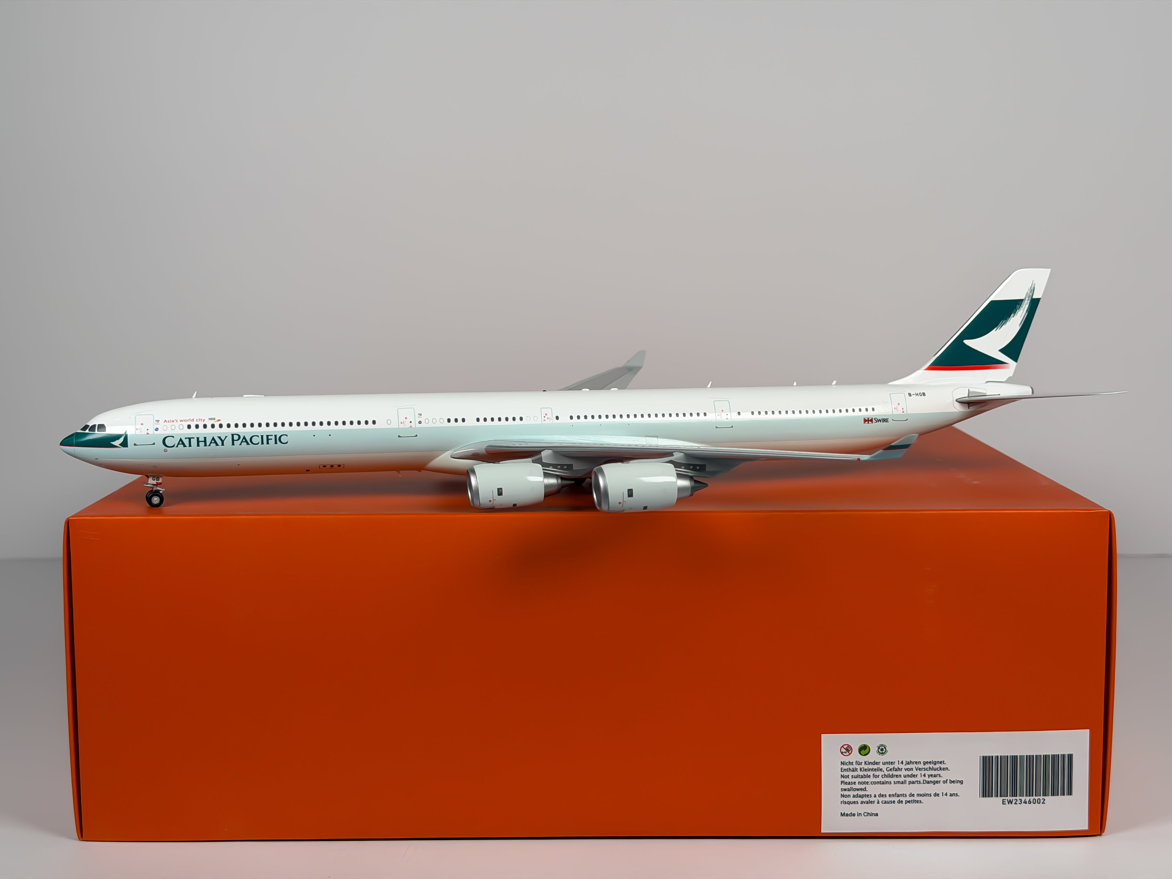 Cathay Pacific Airbus A340-600 1:200 JC Wings B-HQB (EW2346002)