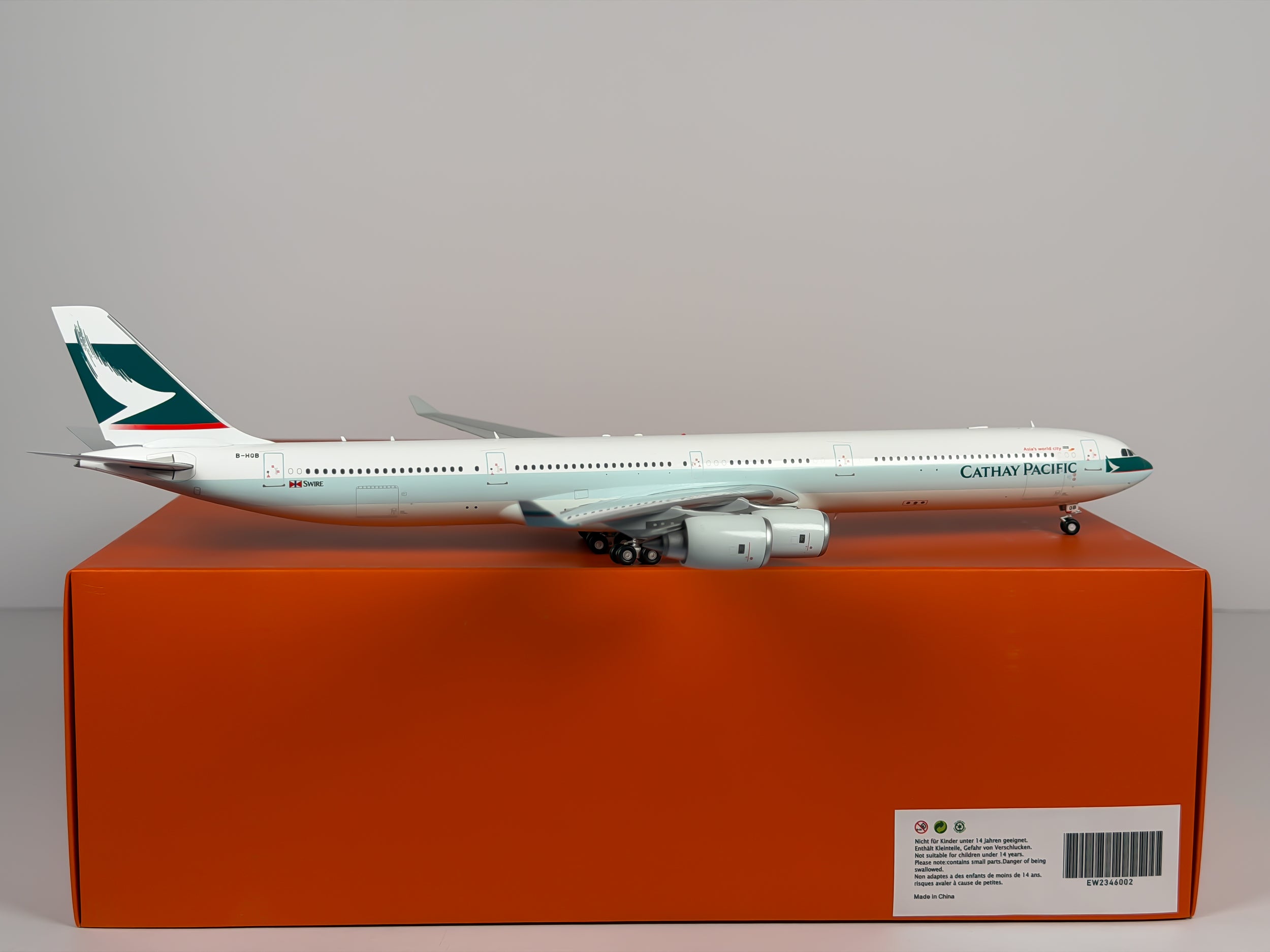 Cathay Pacific Airbus A340-600 1:200 JC Wings B-HQB (EW2346002)