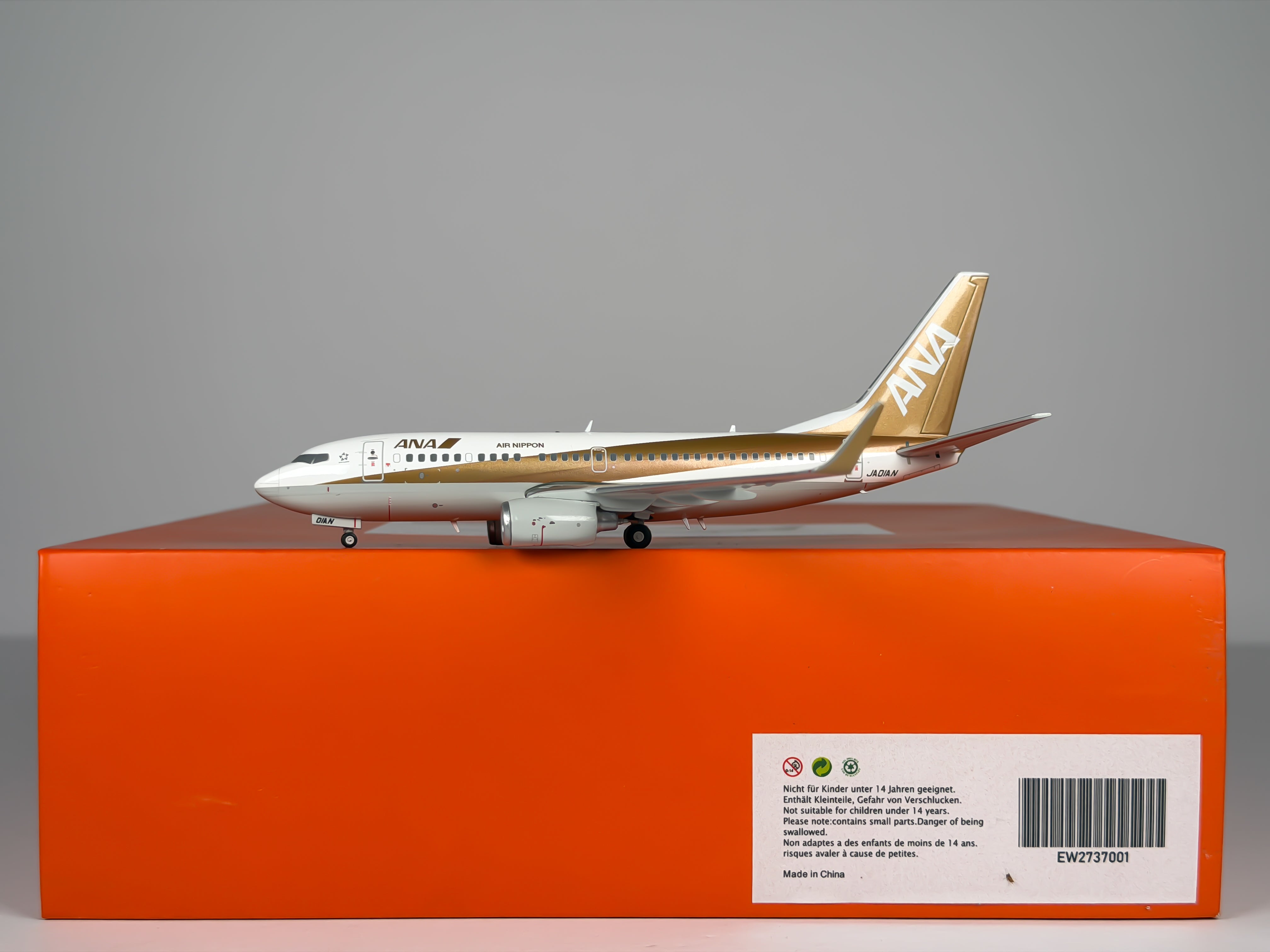 All Nippon Airways (ANA) Boeing 737-700 1:200 JC Wings JA01AN (EW2737001)