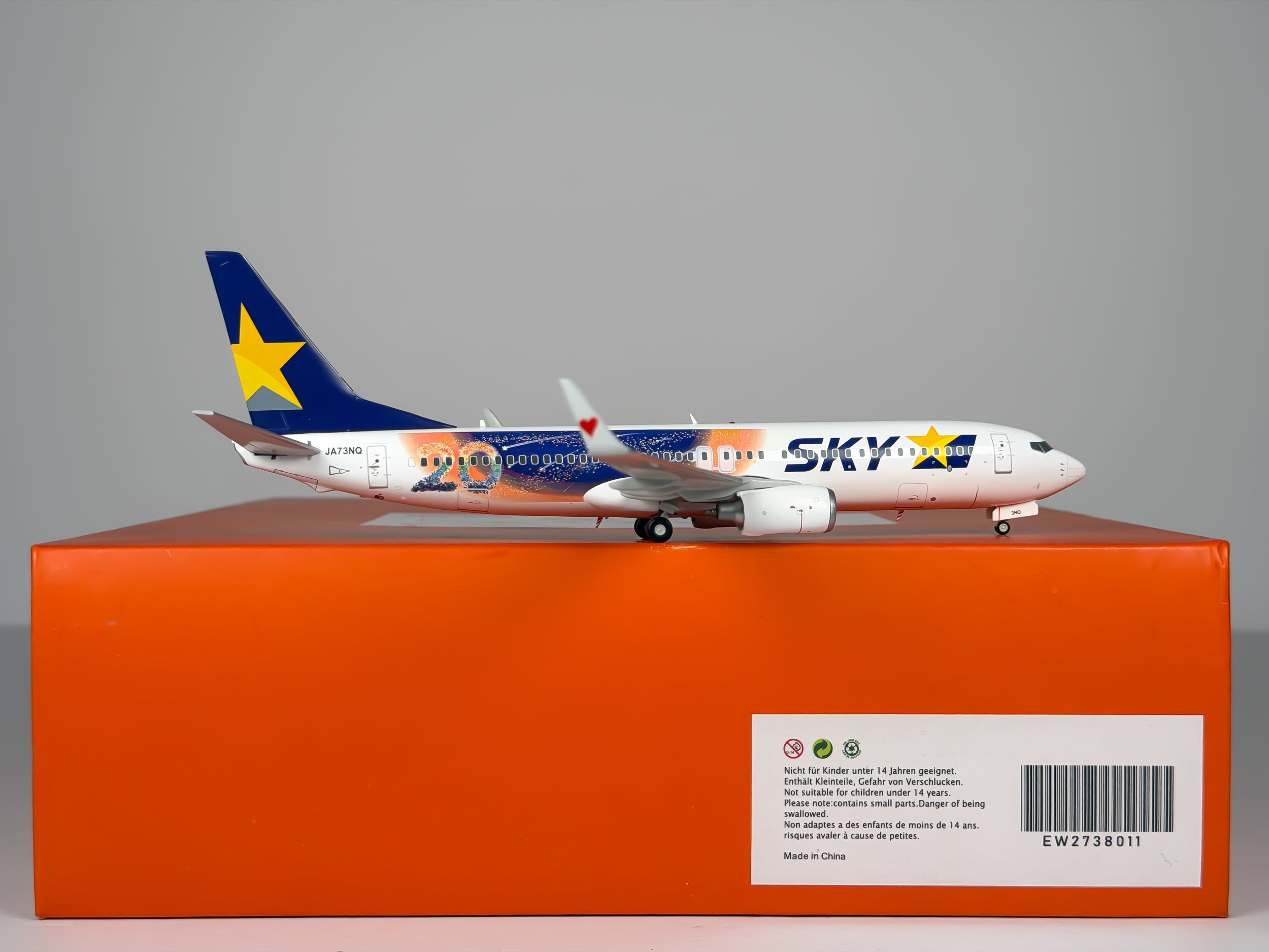 Skymark Airlines Boeing 737-800 1:200 JC Wings JA73NQ (EW2738011)