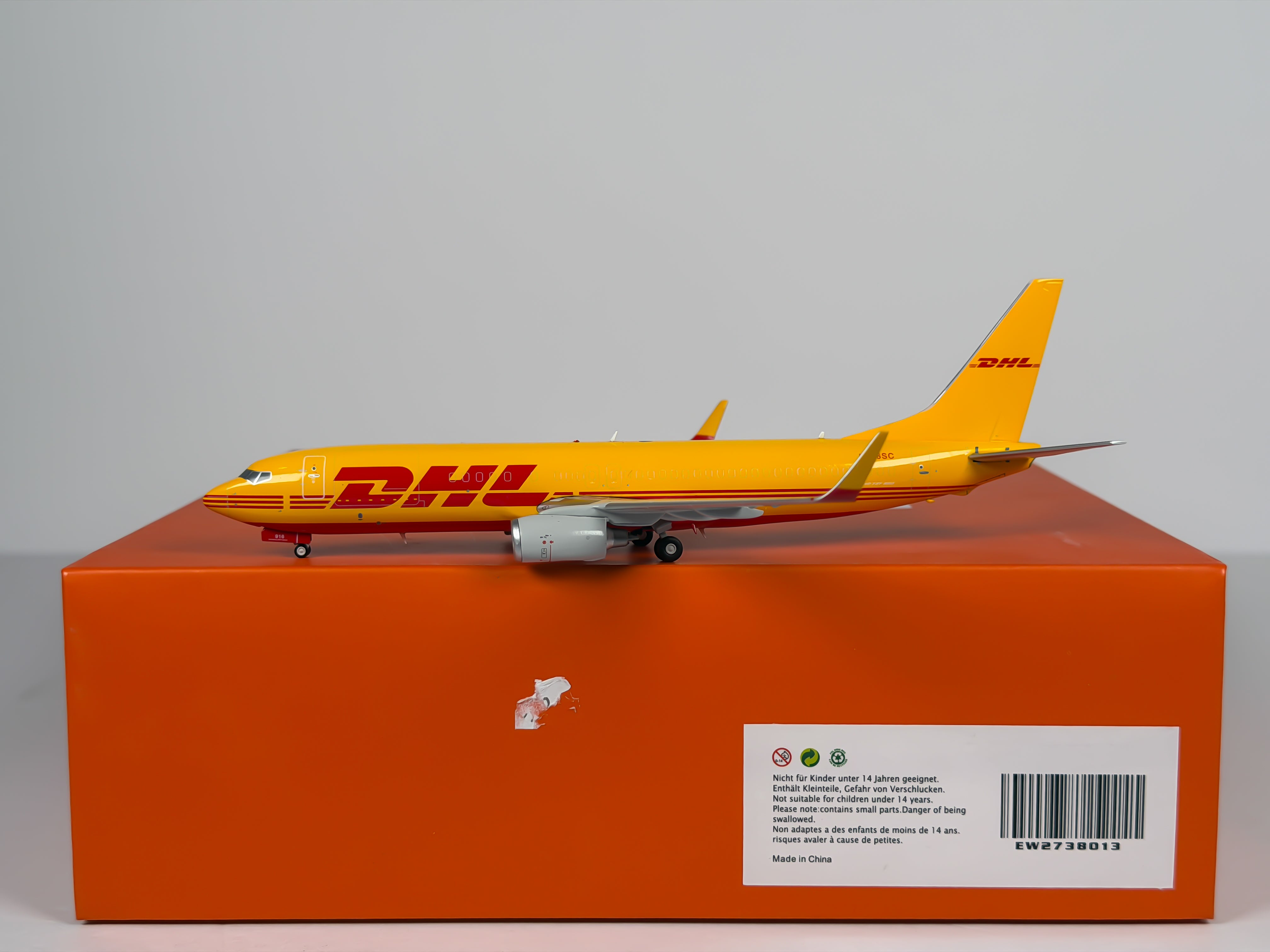 DHL Boeing 737-800F 1:200 JC Wings N916SC (EW2738013)