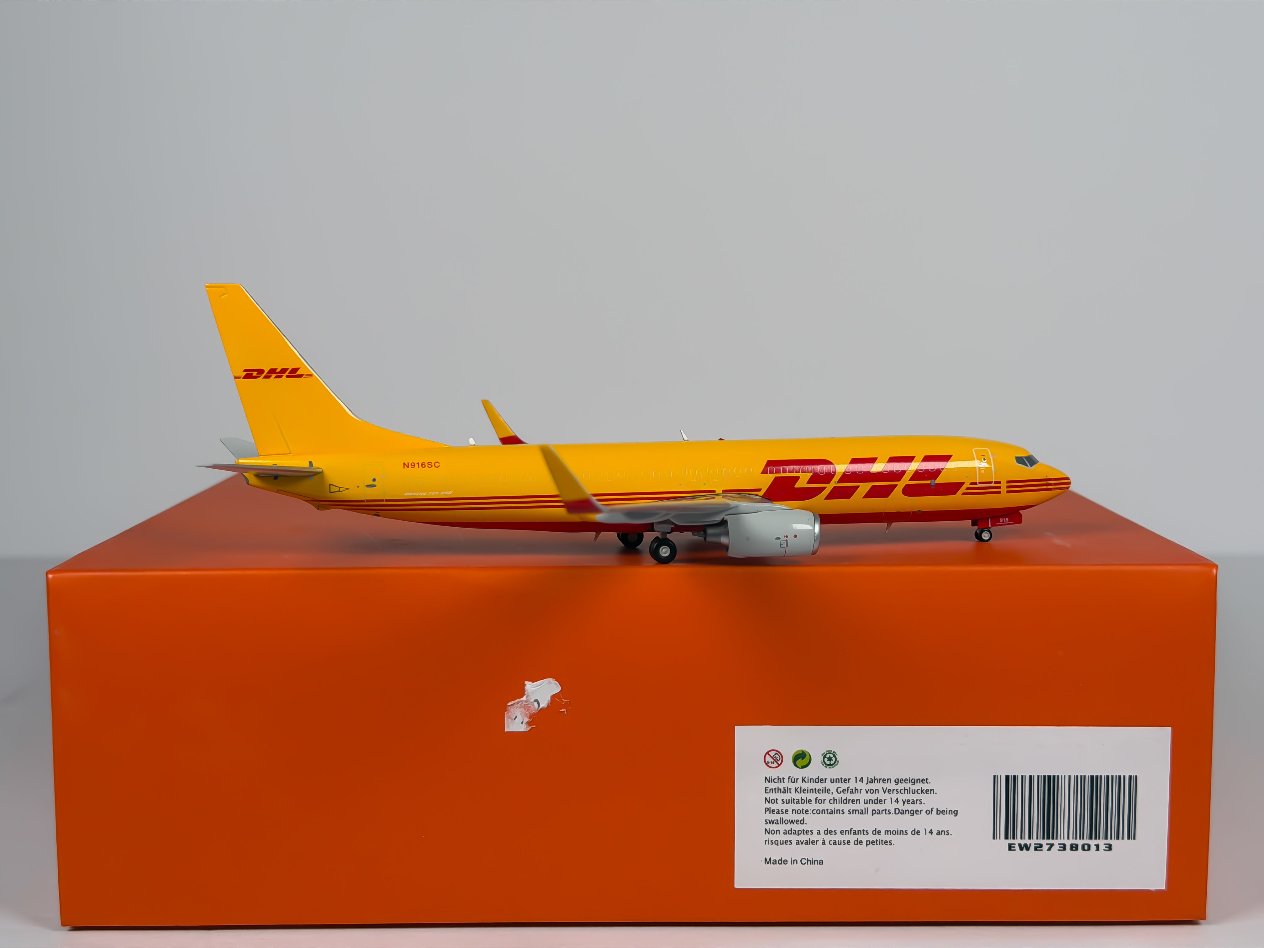 DHL Boeing 737-800F 1:200 JC Wings N916SC (EW2738013)