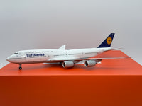 Lufthansa Boeing 747-8i 1:200 JC Wings D-ABYR (EW2748003)
