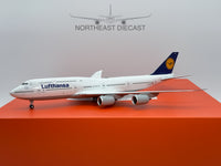 Lufthansa Boeing 747-8i 1:200 JC Wings D-ABYR (EW2748003)