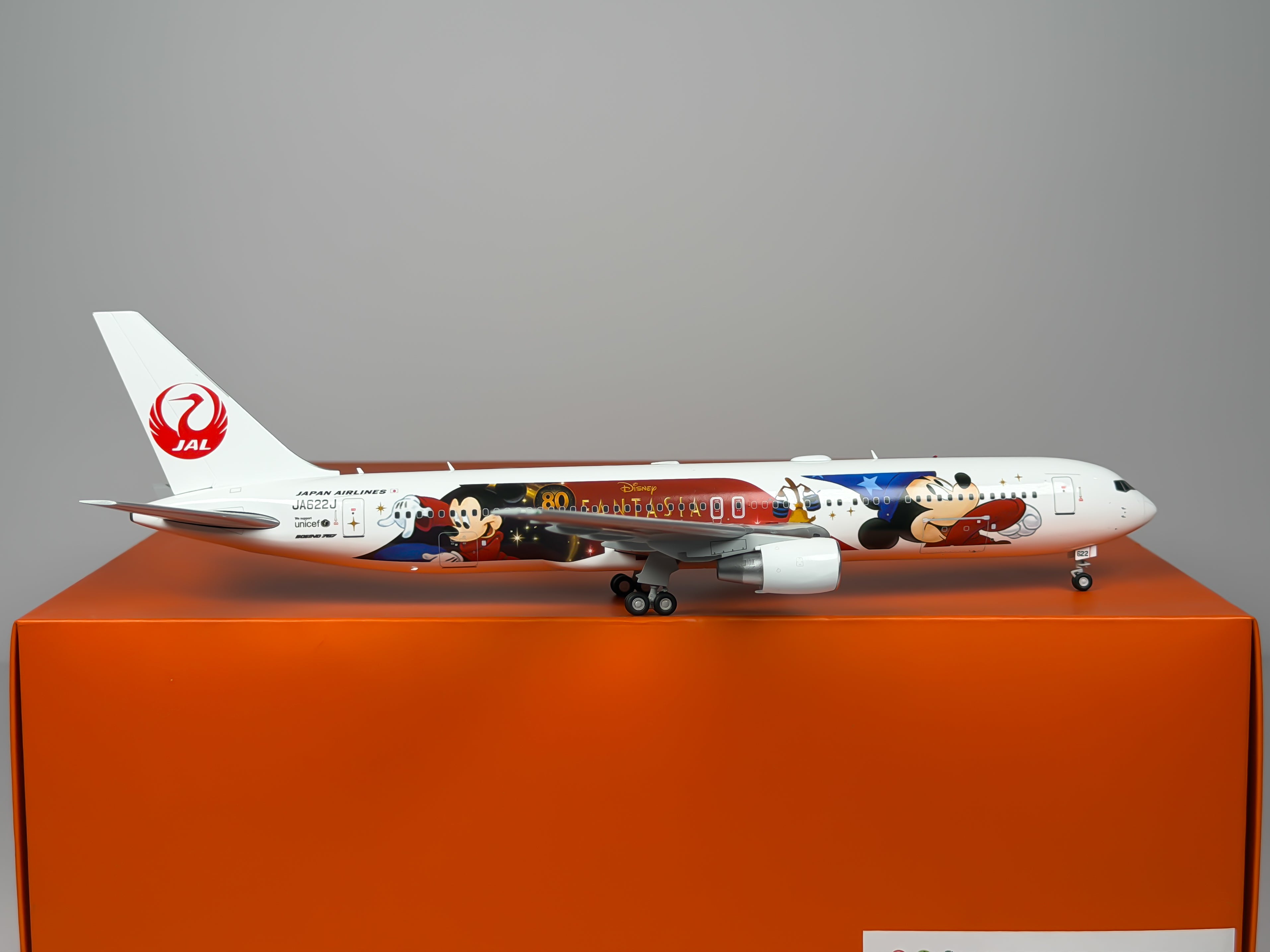 Japan Airlines (JAL) Boeing 767-300 1:200 JC Wings JA622J (EW2763006)
