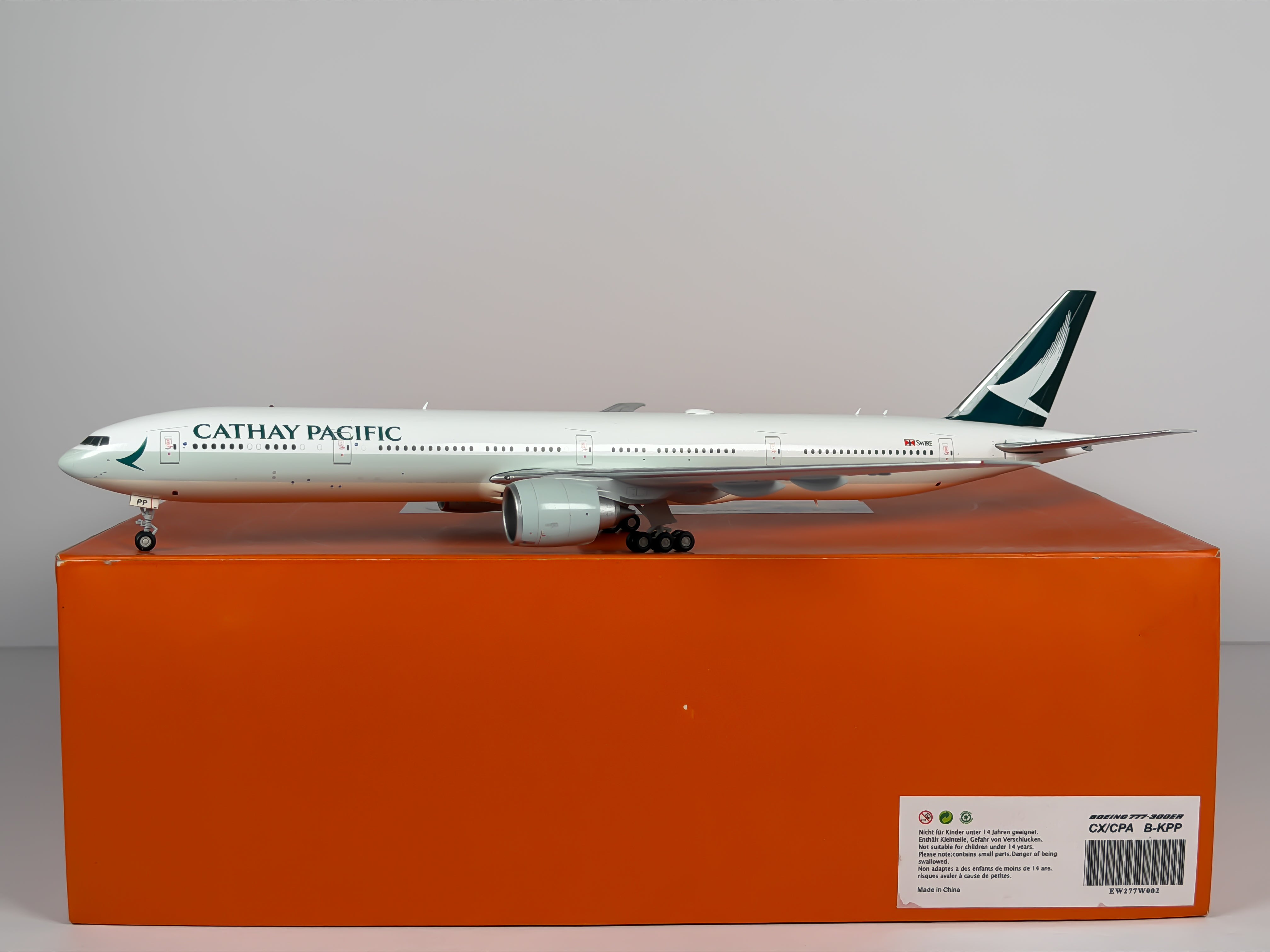 Cathay Pacific Boeing 777-300ER 1:200 JC Wings B-KPP (EW277W002)
