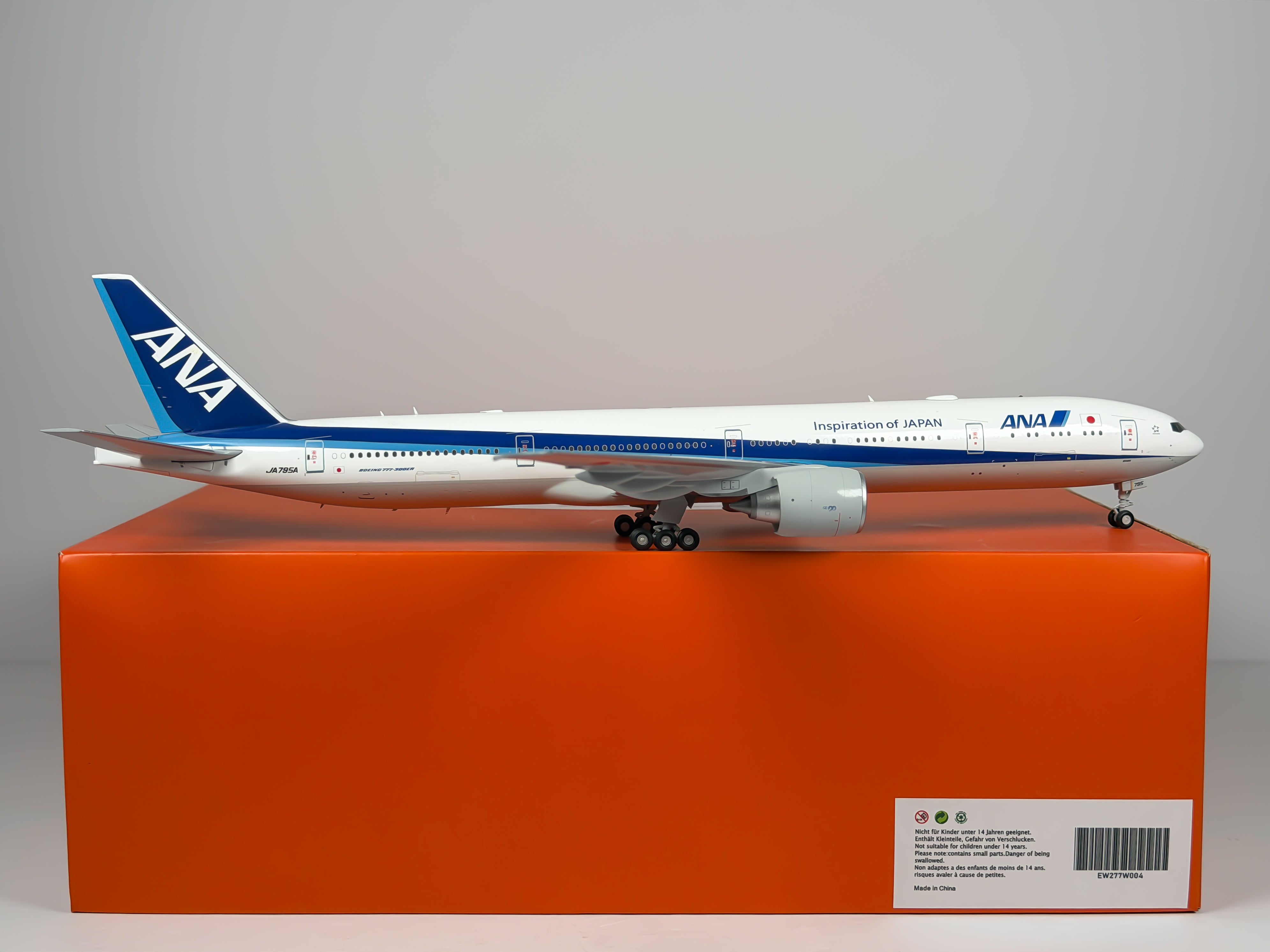 All Nippon Airways (ANA) Boeing 777-300ER 1:200 JC Wings JA795A (EW277W004)