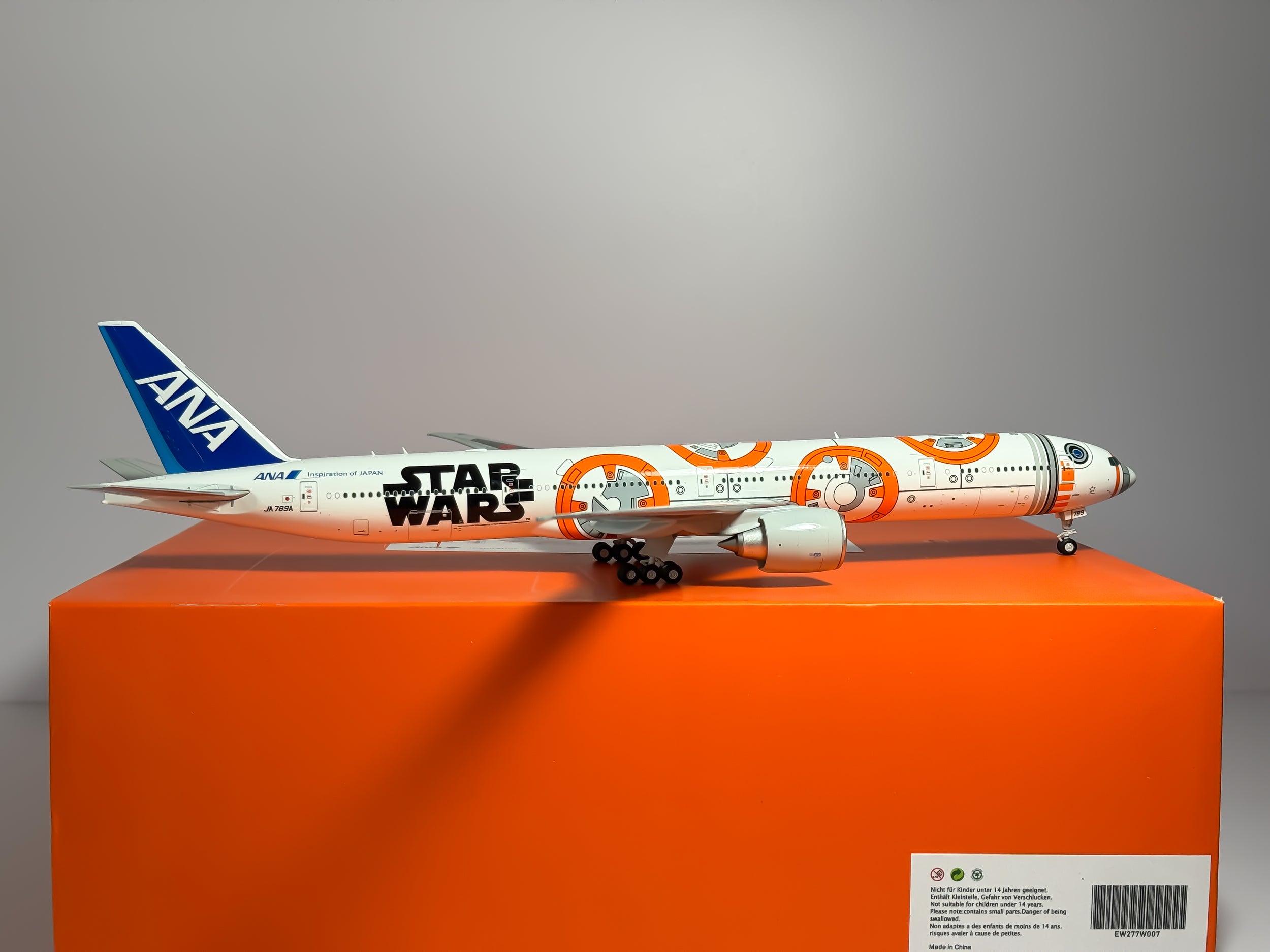 All Nippon Airways (ANA) Boeing 777-300ER 1:200 JC Wings JA789A (EW277W007)