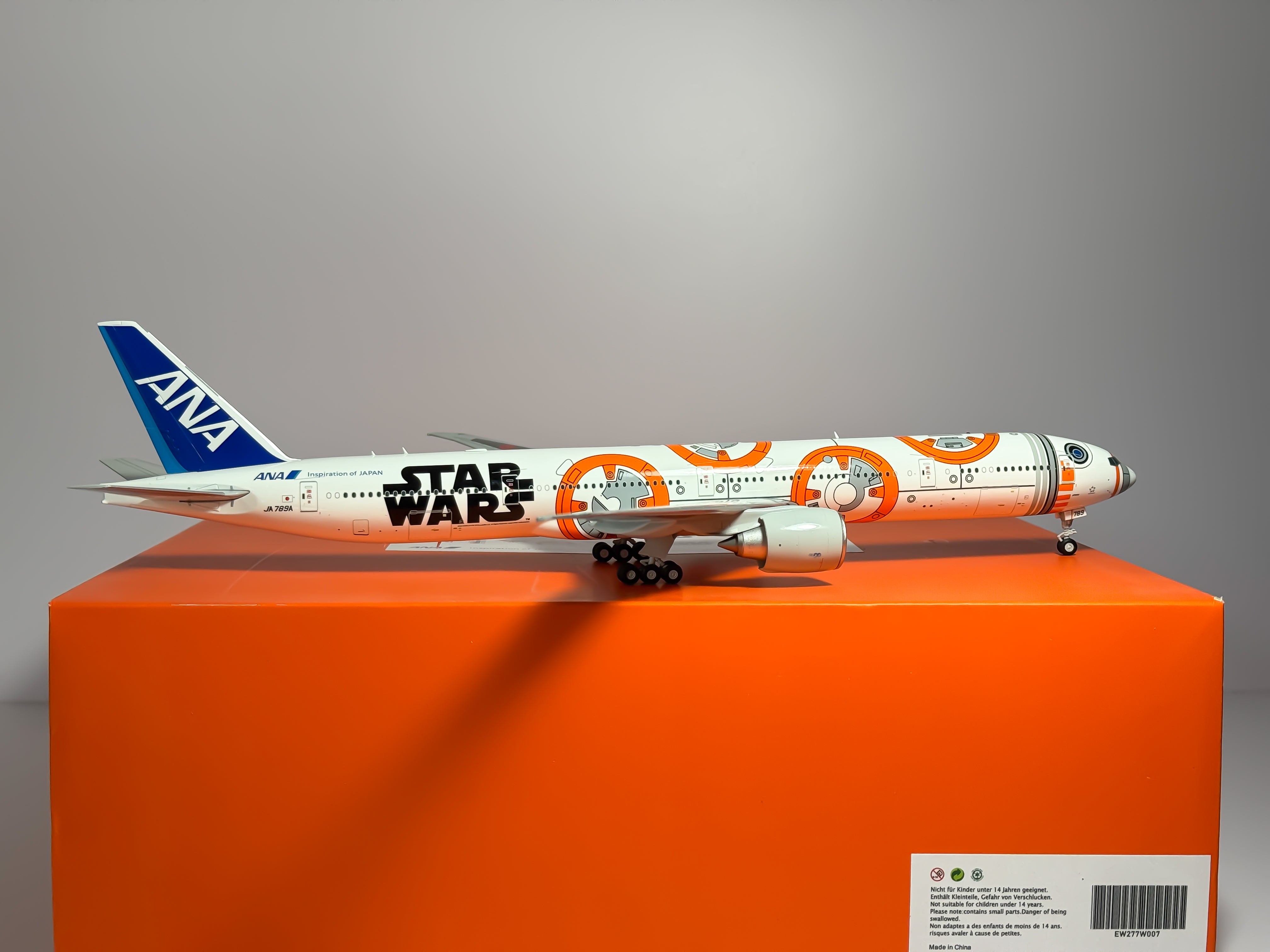 All Nippon Airways (ANA) Boeing 777-300ER 1:200 JC Wings JA789A (EW277W007)