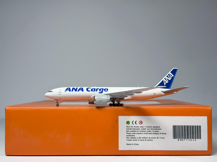 ANA Cargo Boeing 777-200F 1:400 JC Wings JA771F (EW4772010)