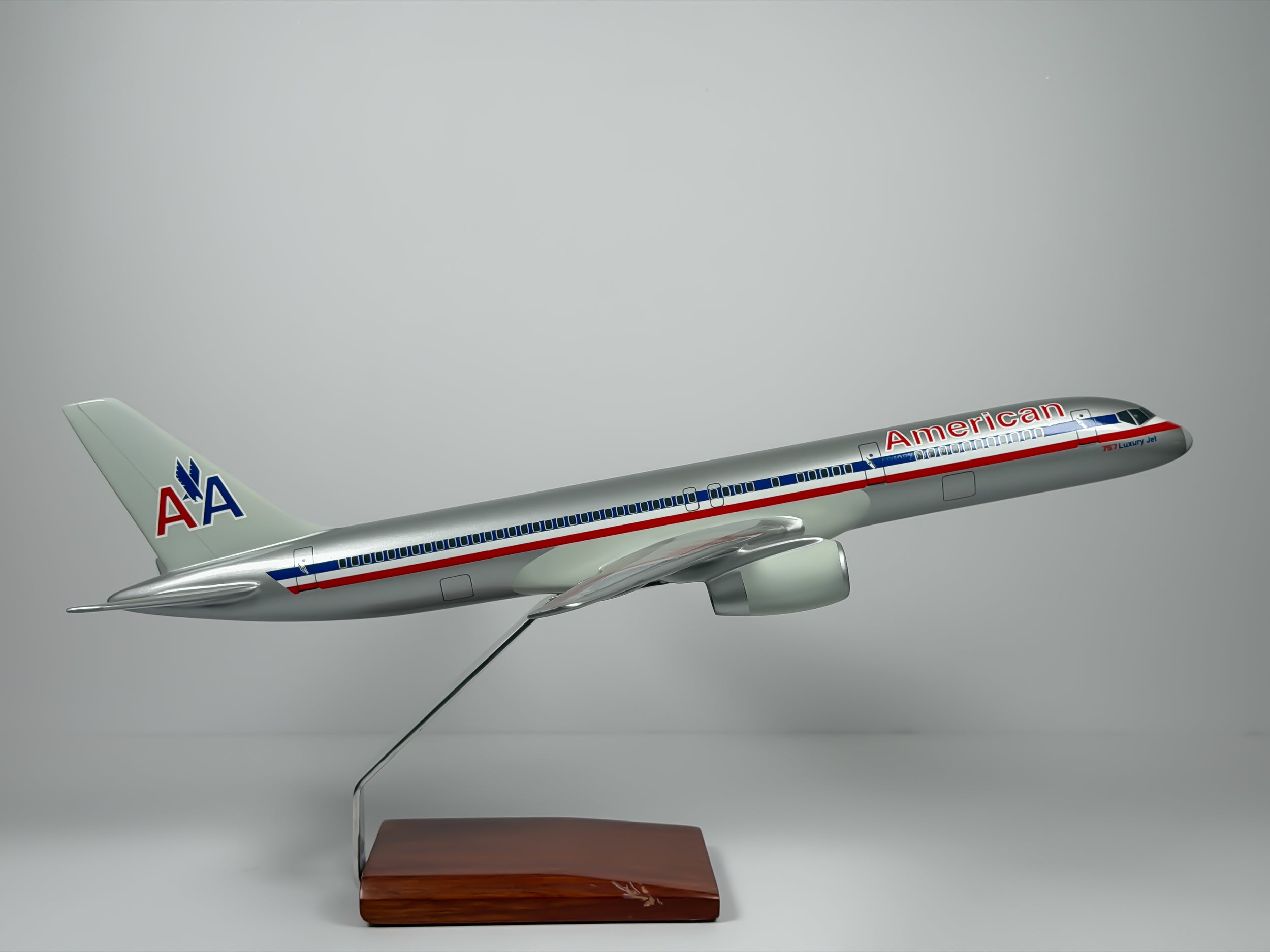 1:100 American Airlines Boeing 757-200 - Eagle - Bare Metal | Executive Model