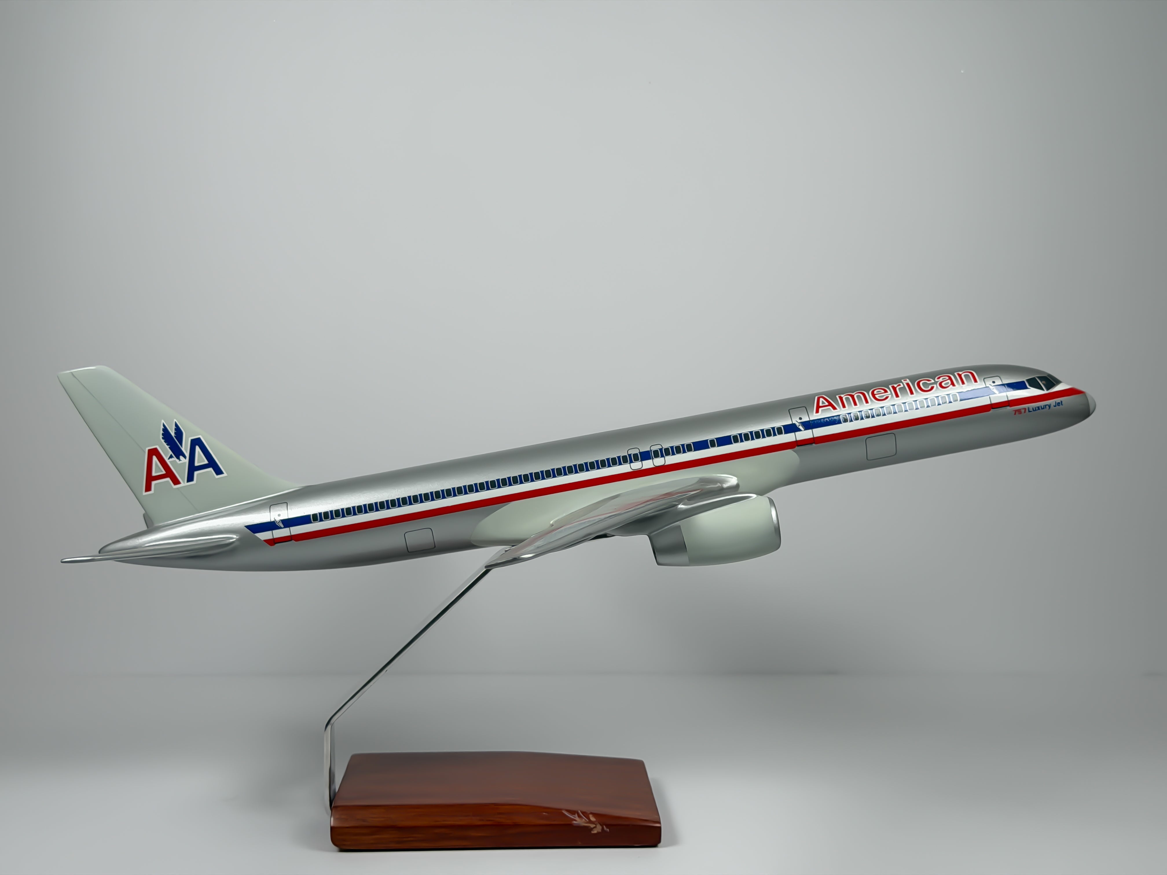 1:100 American Airlines Boeing 757-200 - Eagle - Bare Metal | Executive Model