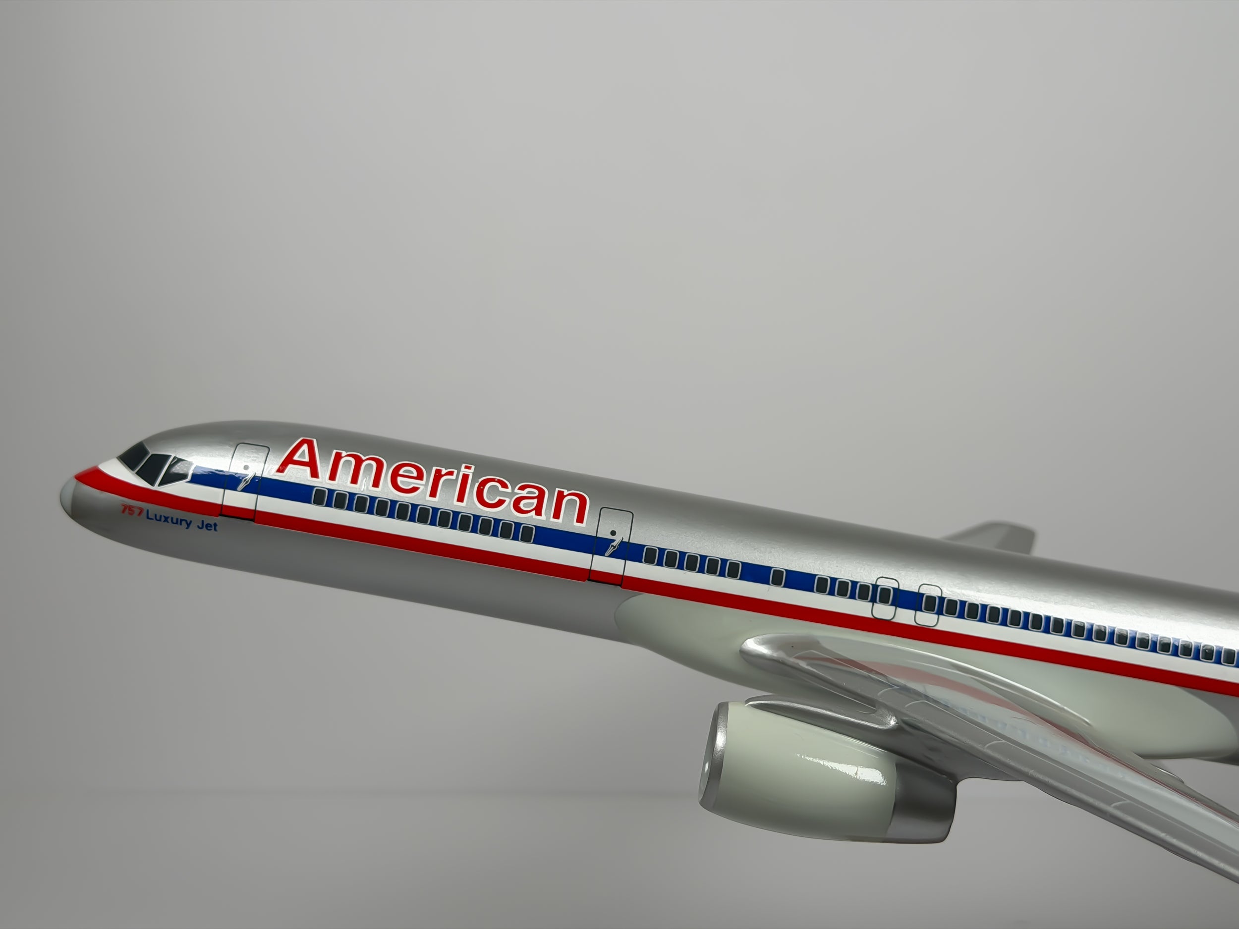 1:100 American Airlines Boeing 757-200 - Eagle - Bare Metal | Executive Model