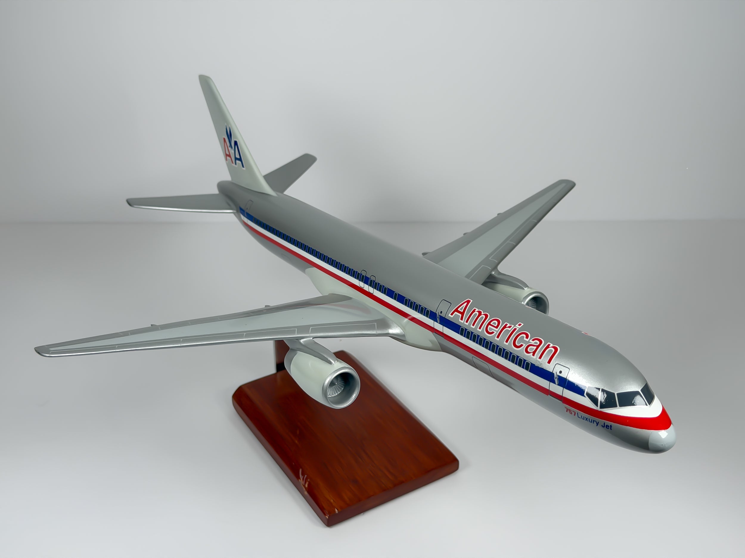 1:100 American Airlines Boeing 757-200 - Eagle - Bare Metal | Executive Model