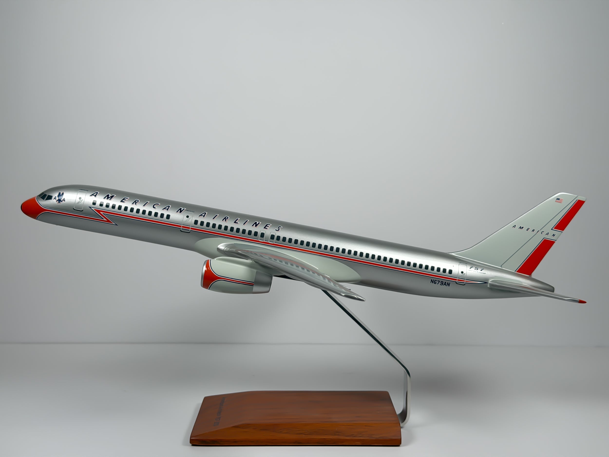 1:100 American Airlines Boeing 757-200 - Astrojet | Executive Model