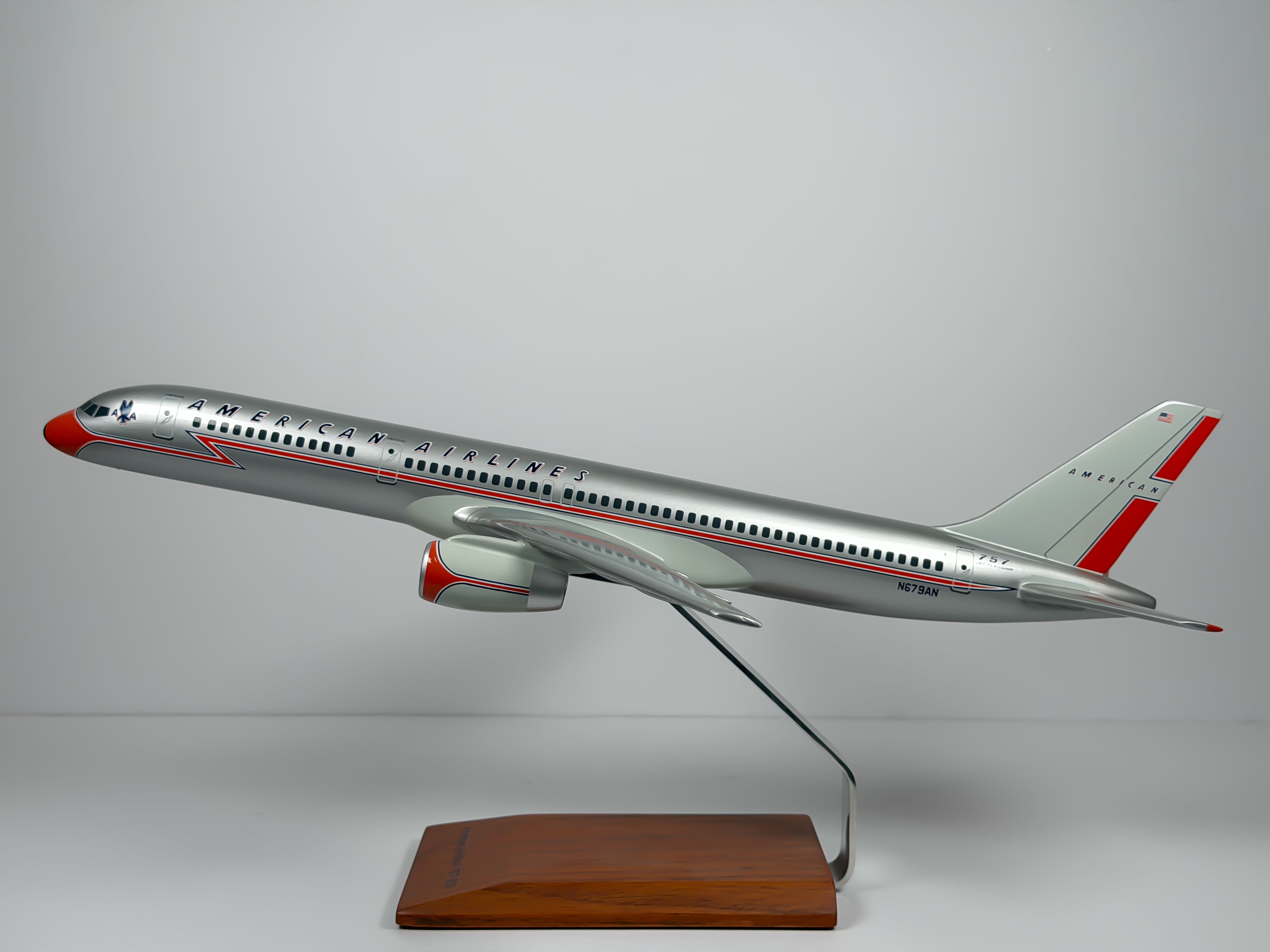 1:100 American Airlines Boeing 757-200 - Astrojet | Executive Model