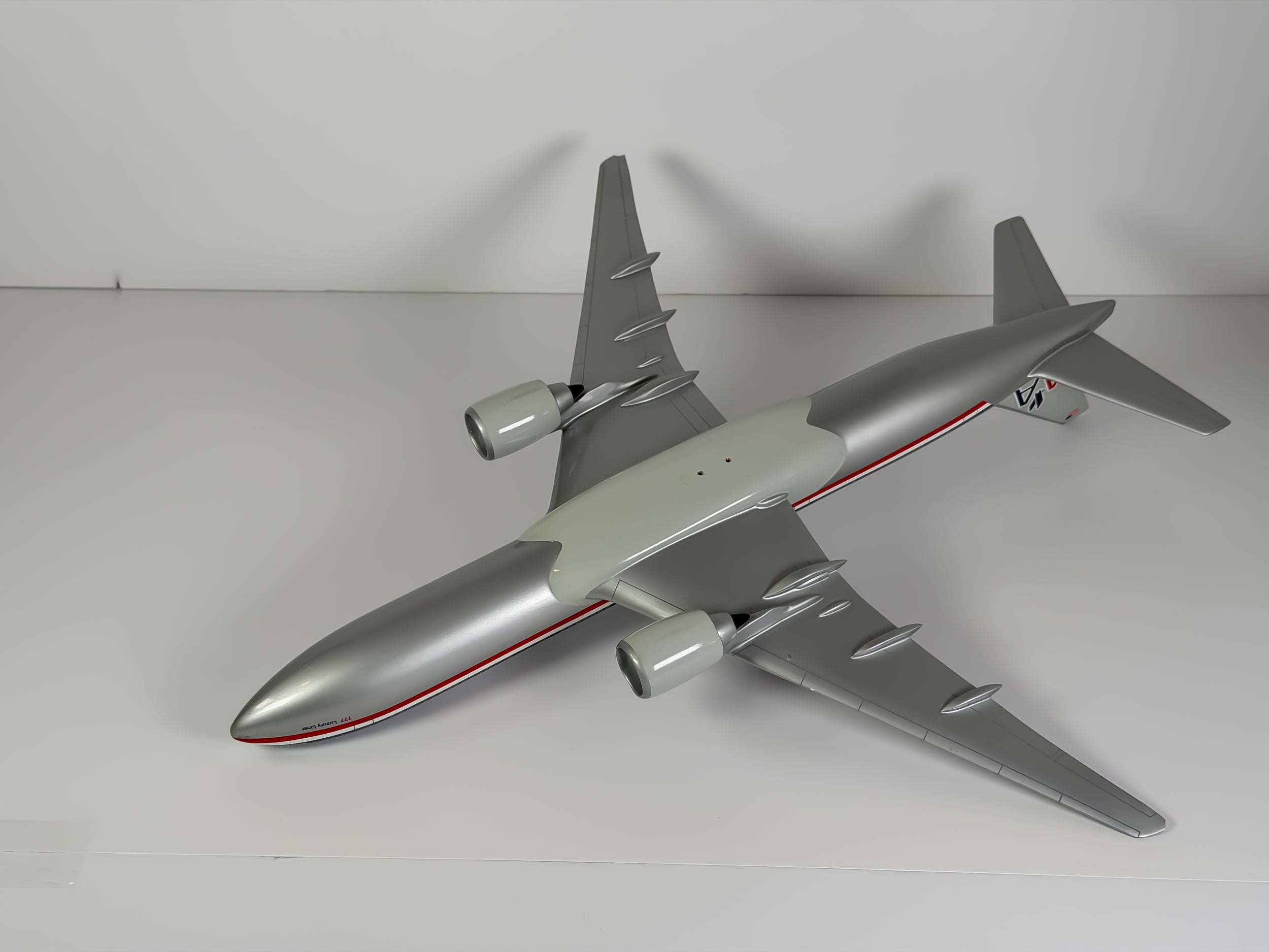 1:100 American Airlines Boeing 777-200 - Eagle - Bare Metal | Executive Model