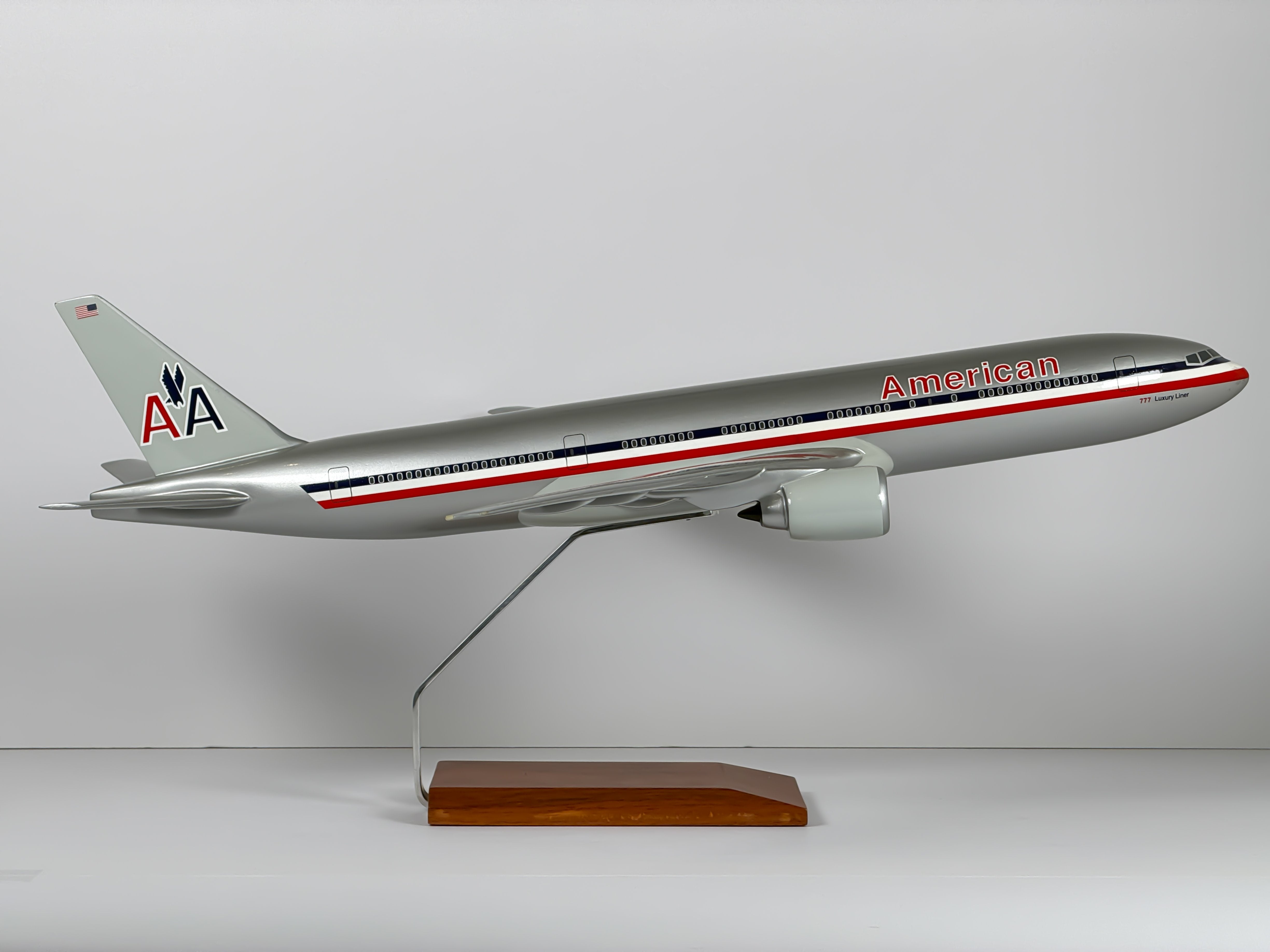 1:100 American Airlines Boeing 777-200 - Eagle - Bare Metal | Executive Model